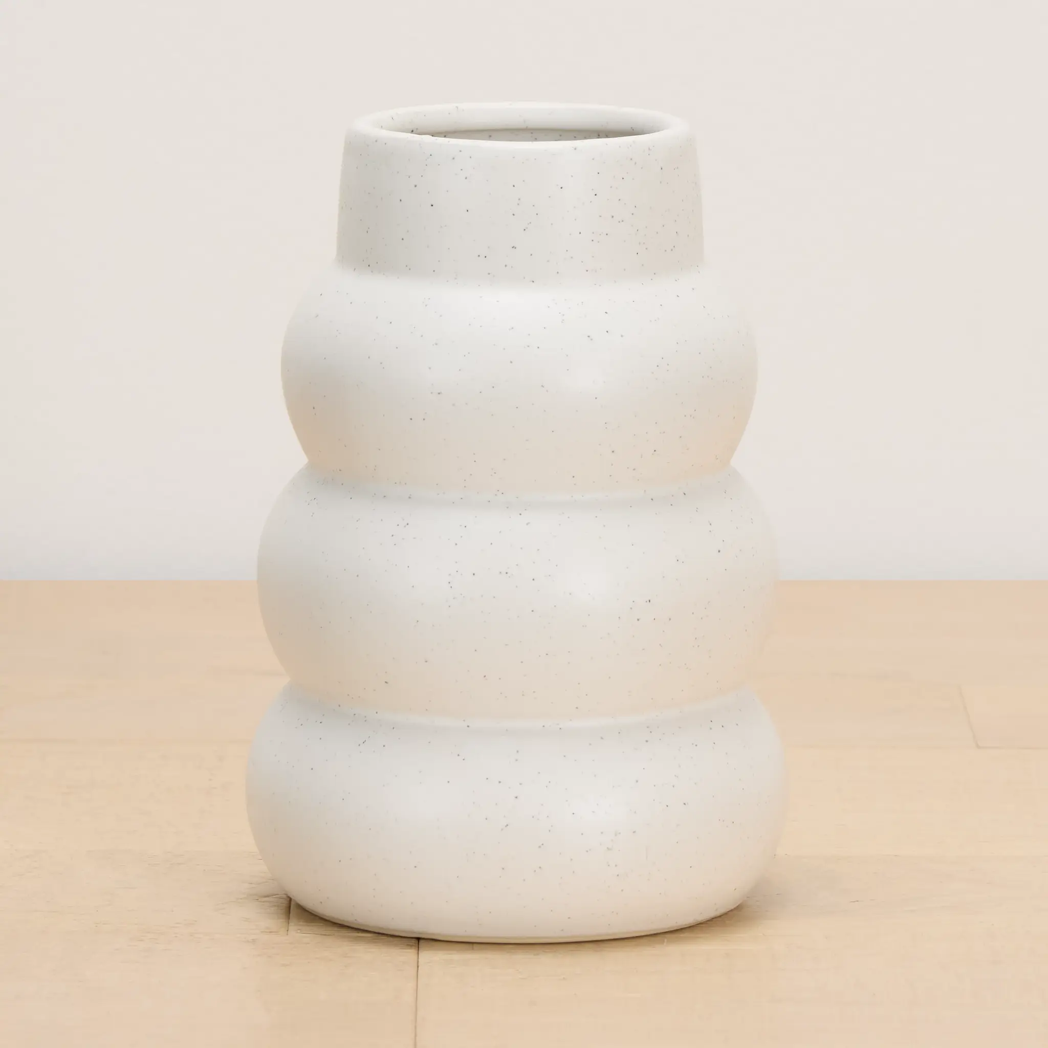 Riverside White Medium Vase Riverside White Medium Vase