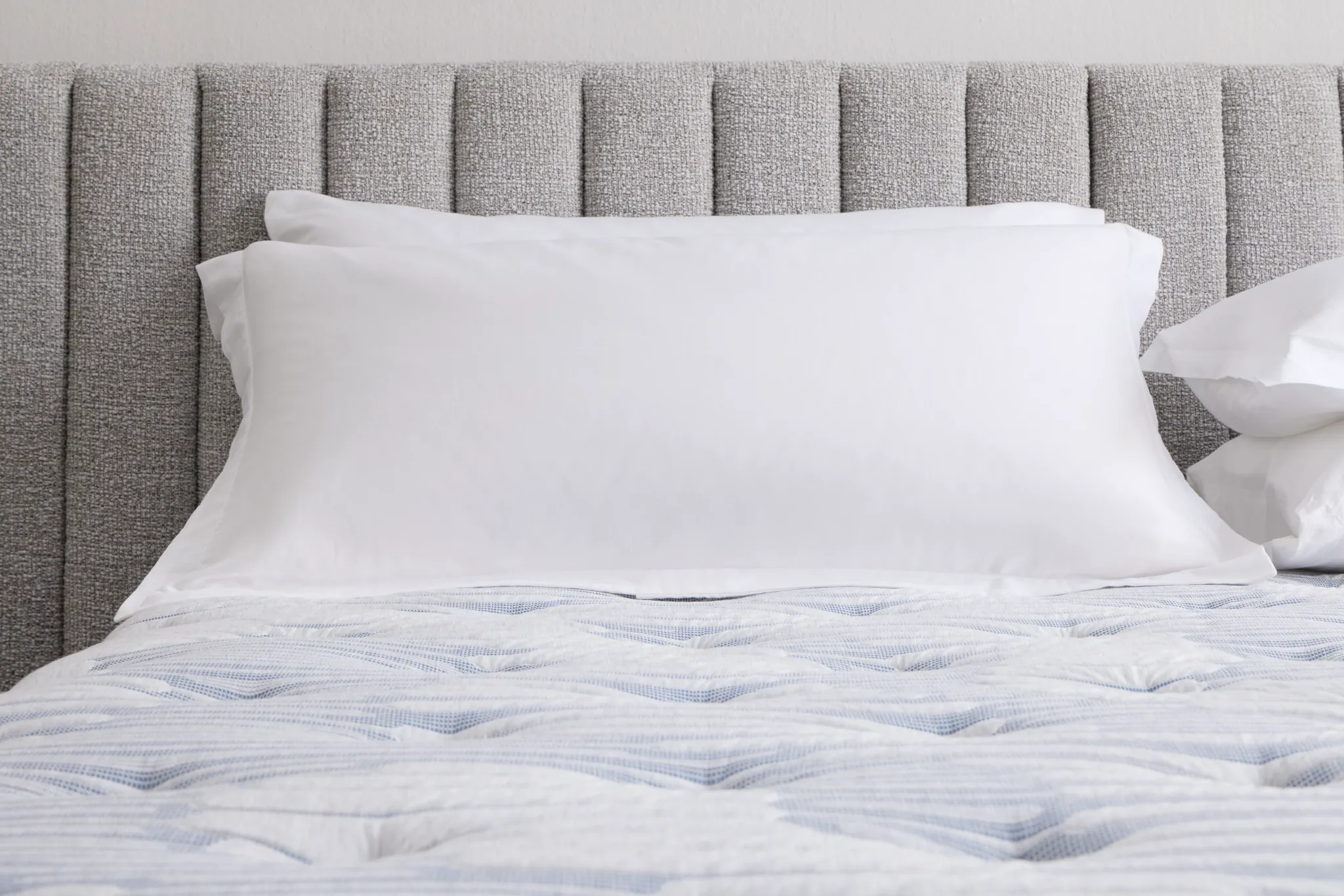 Kevin Charles By Sealy Signature 13" Medium Tight Top Mattress