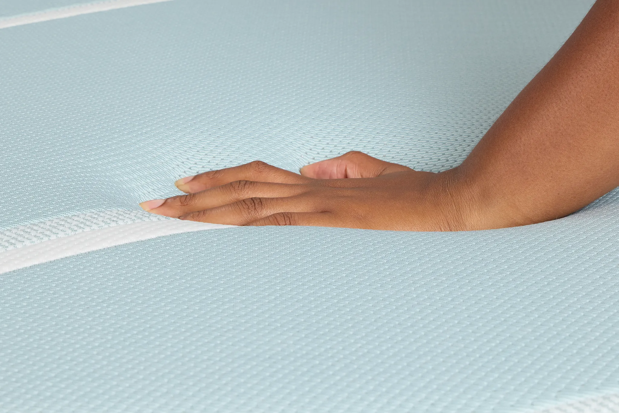 Tempur-pedic Tempur-luxeadapt 13" Medium Hybrid Mattress