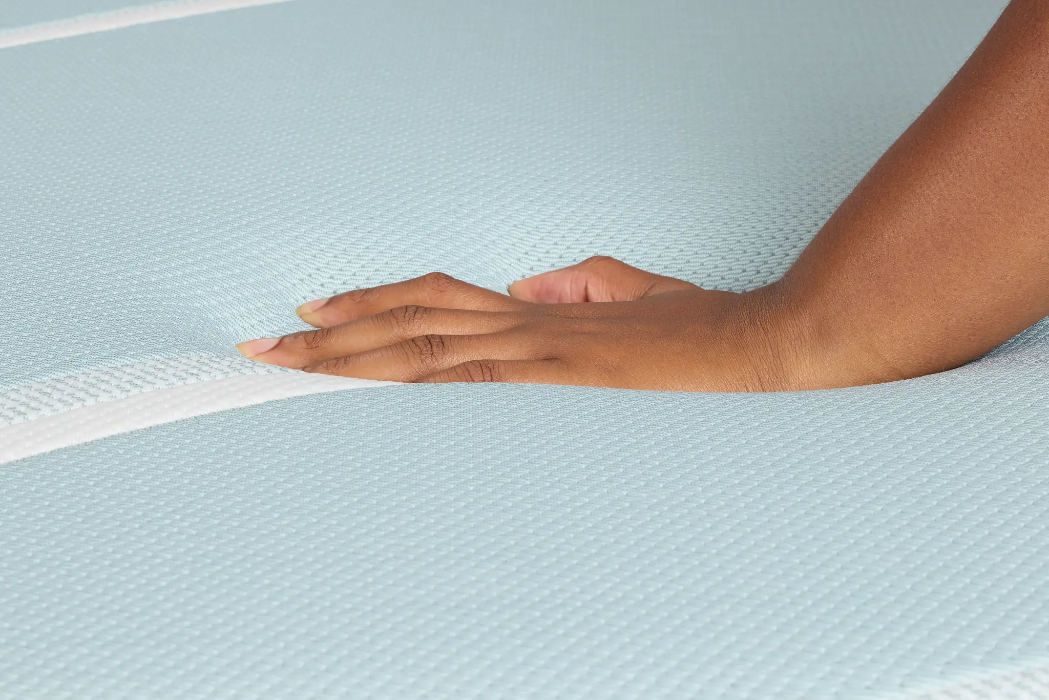 Tempur-pedic Tempur-luxeadapt 13" Medium Hybrid Mattress Tempur-pedic Tempur-luxeadapt 13" Medium Hybrid Mattress