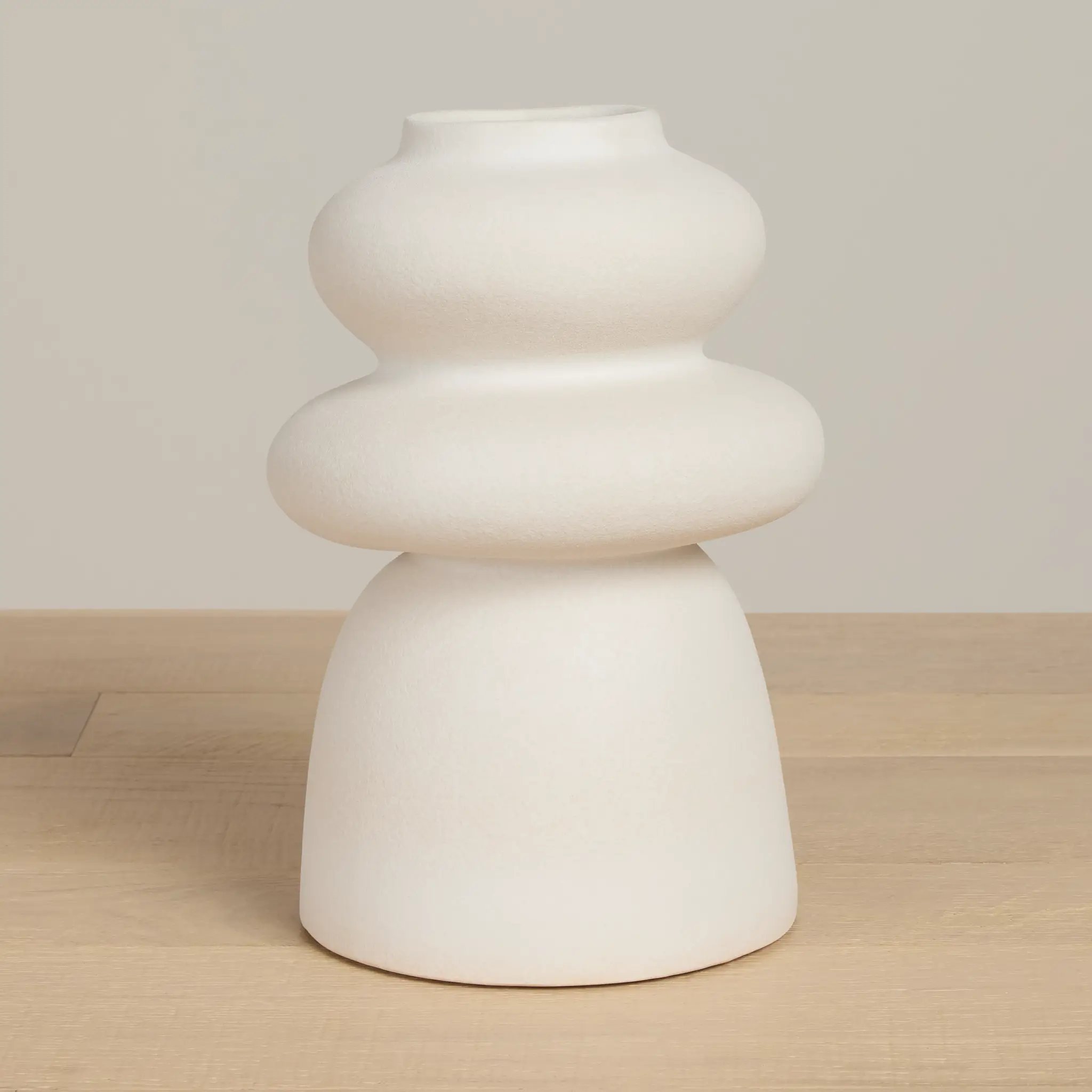 Zoni Ivory Large Vase Zoni Ivory Large Vase