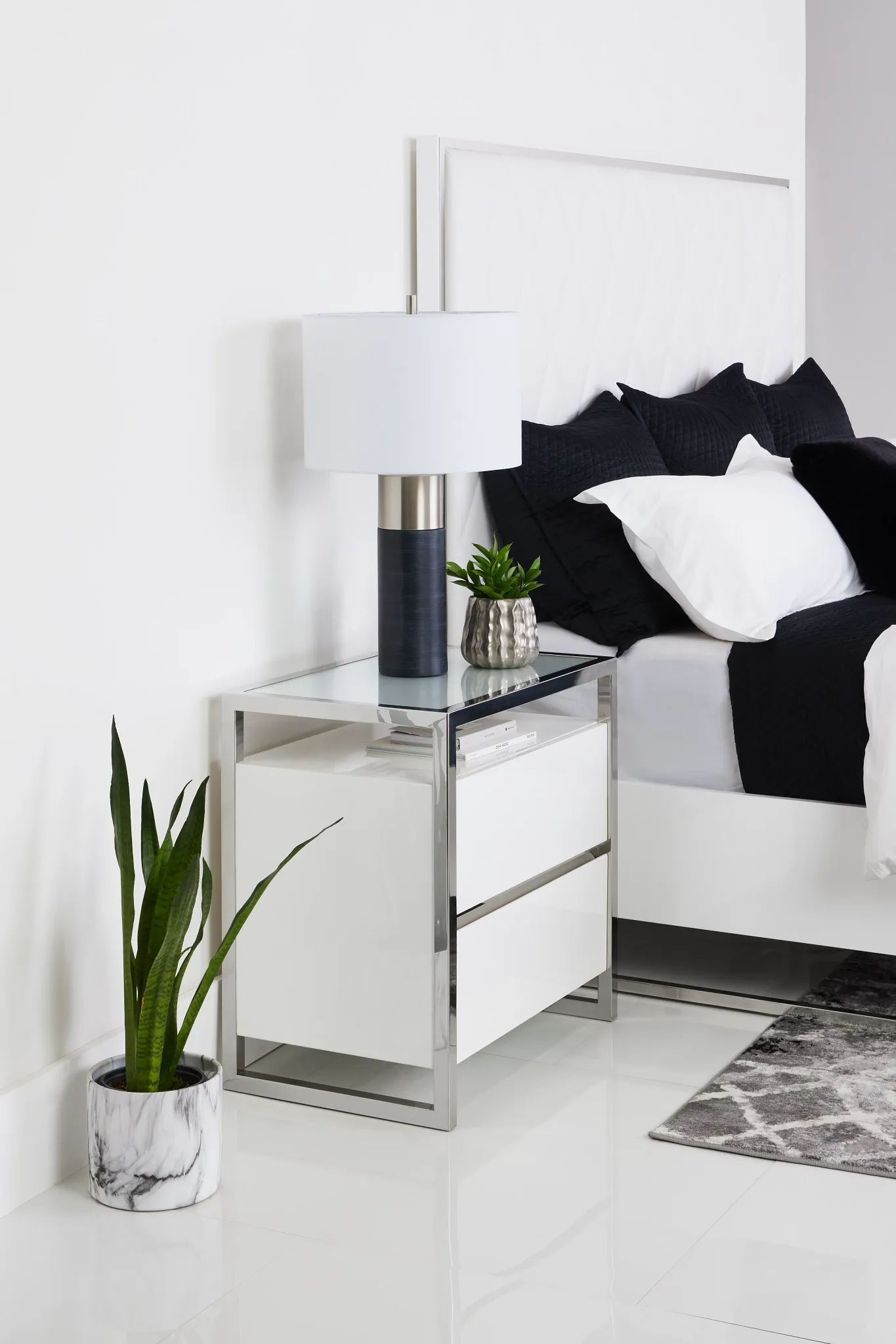 Miami White Nightstand