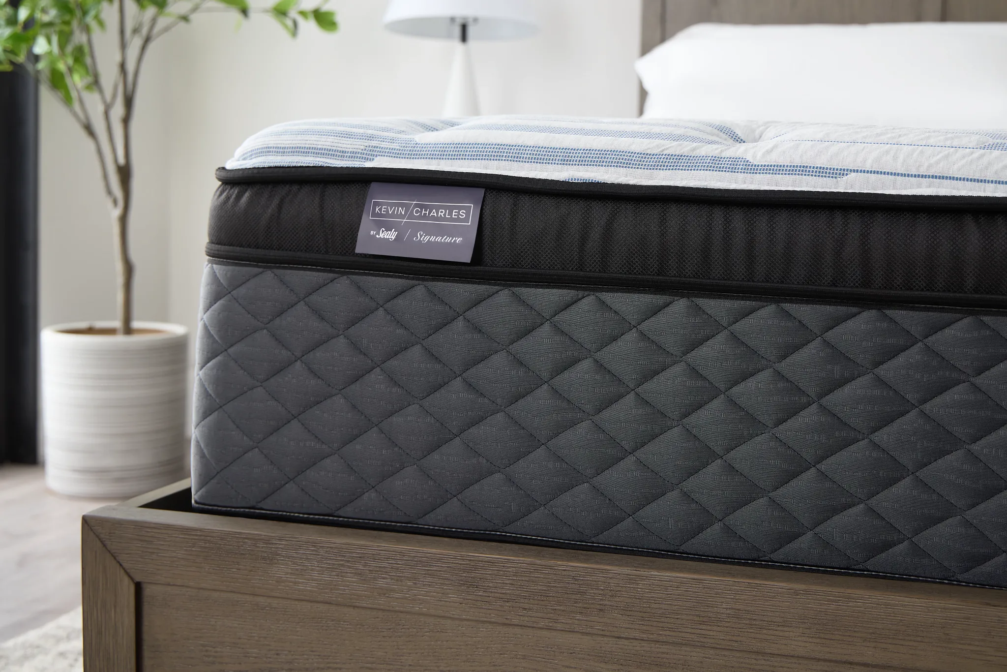 Kevin Charles By Sealy Signature 14" Plush Euro Top Mattress