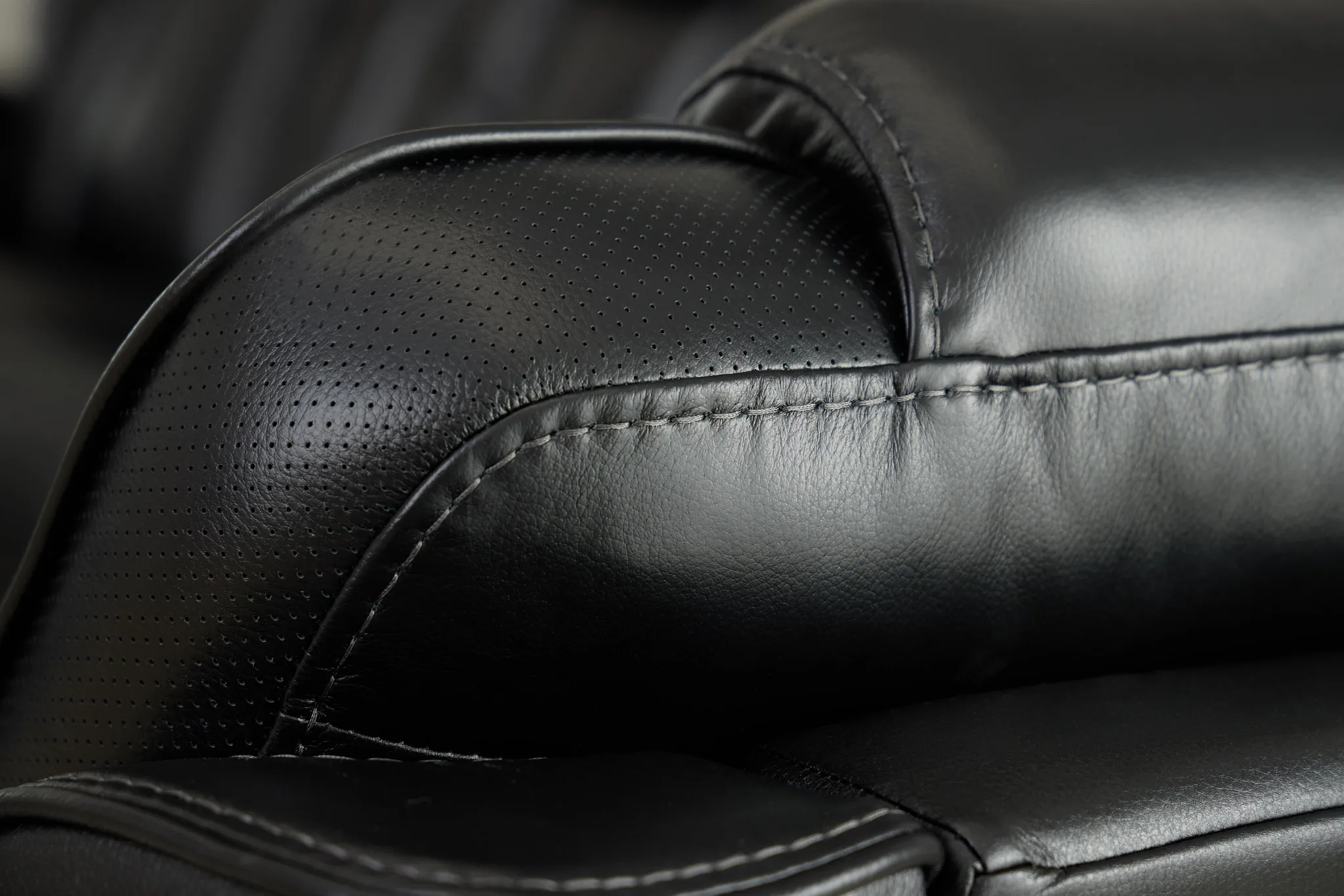 Eclipse Black Lthr/vinyl Power Recliner