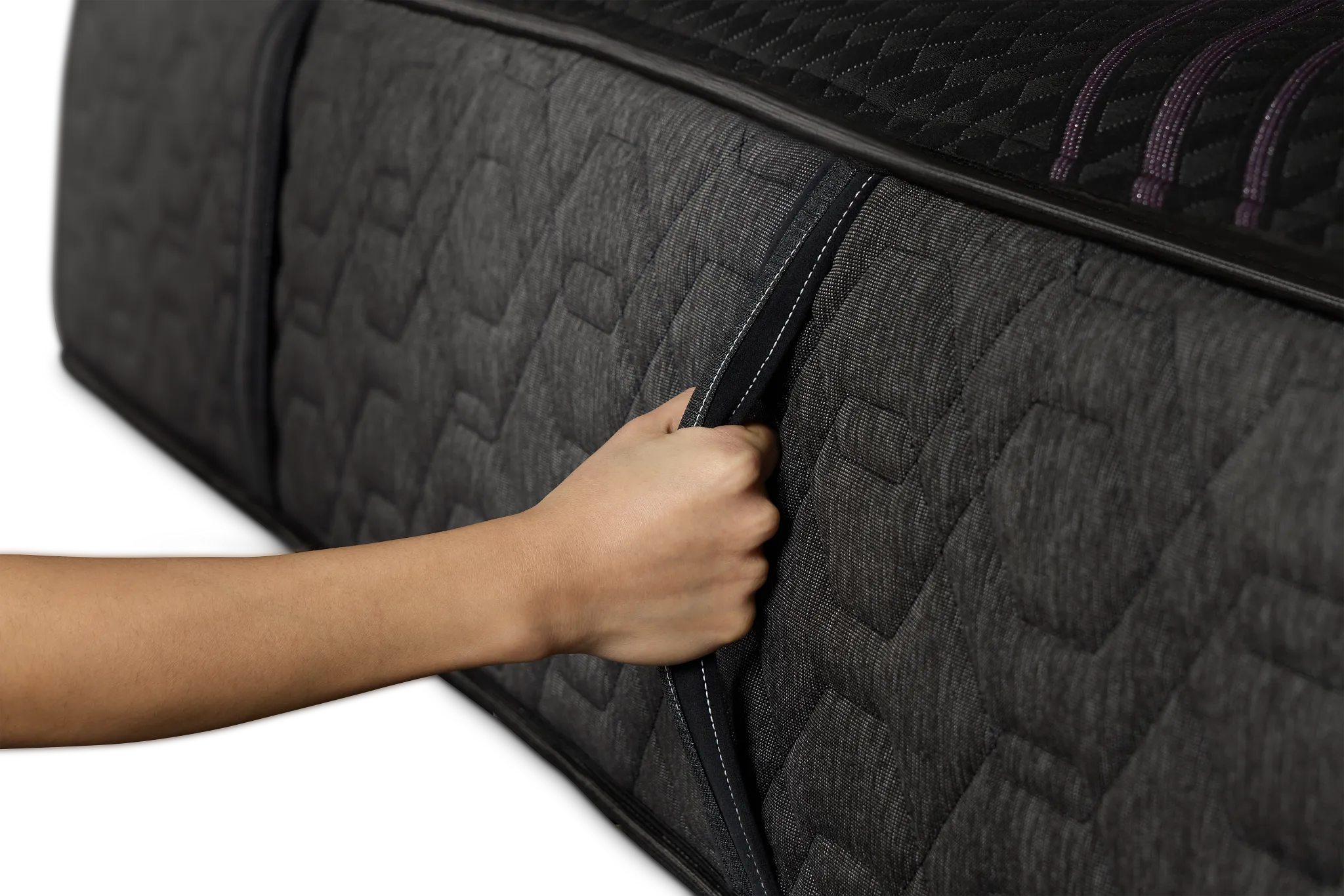 Beautyrest Black Series Two 13.5" Plush Hybrid Mattress