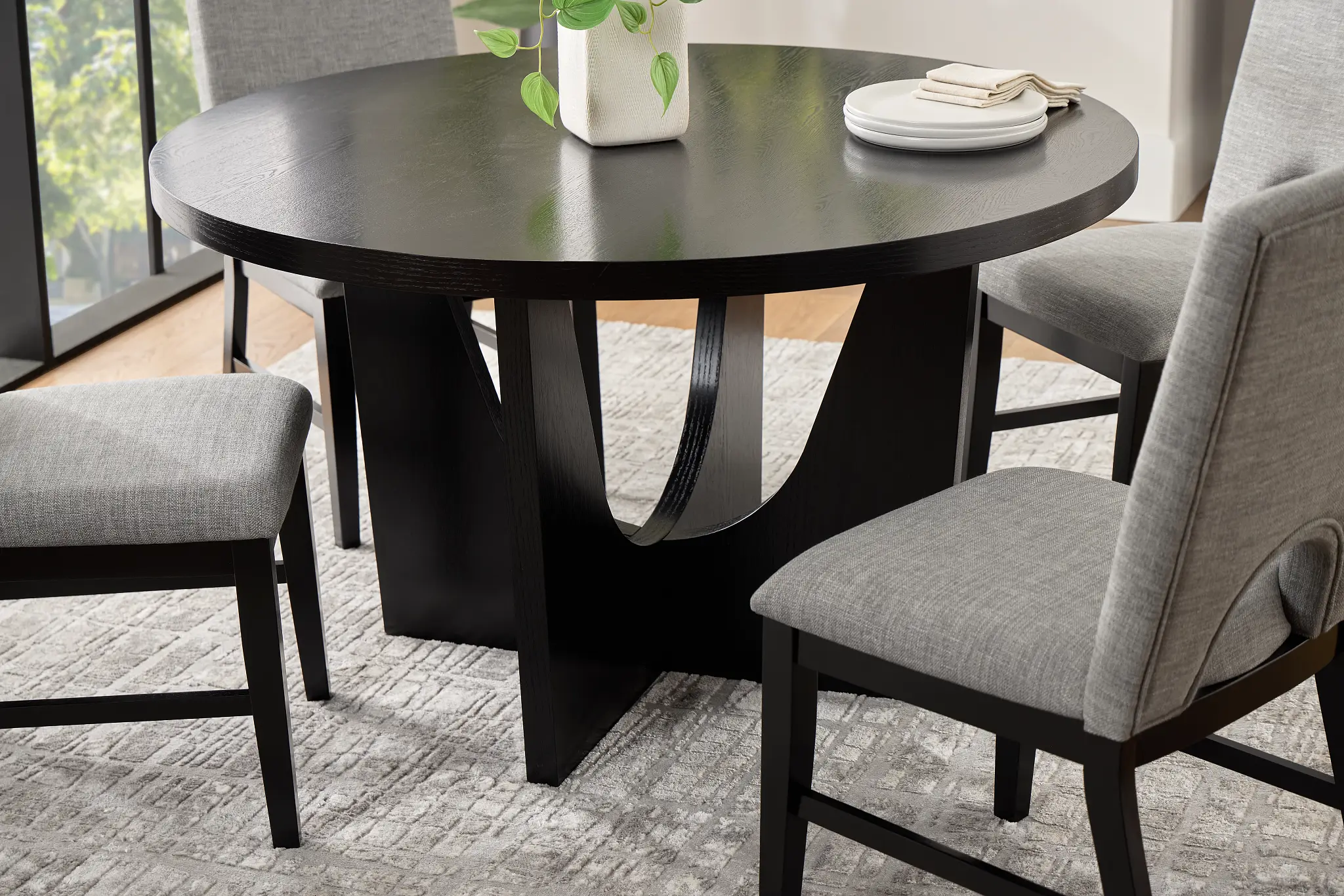 Oxford Black Round Table Oxford Black Round Table