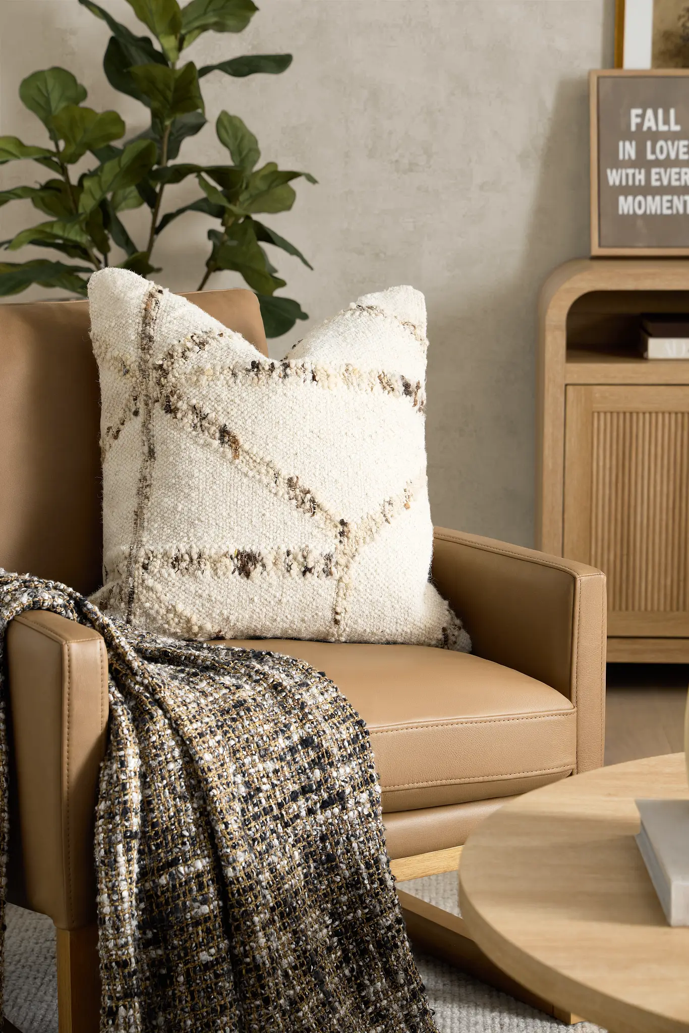 Saters White 22" Accent Pillow Saters White 22" Accent Pillow