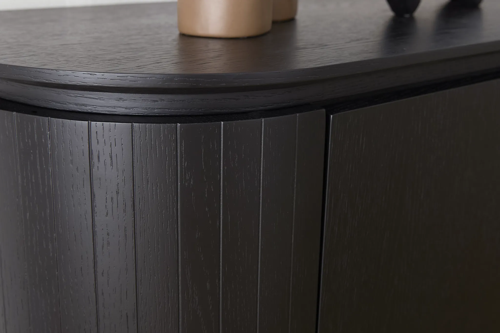 Nomad Black Round Buffet