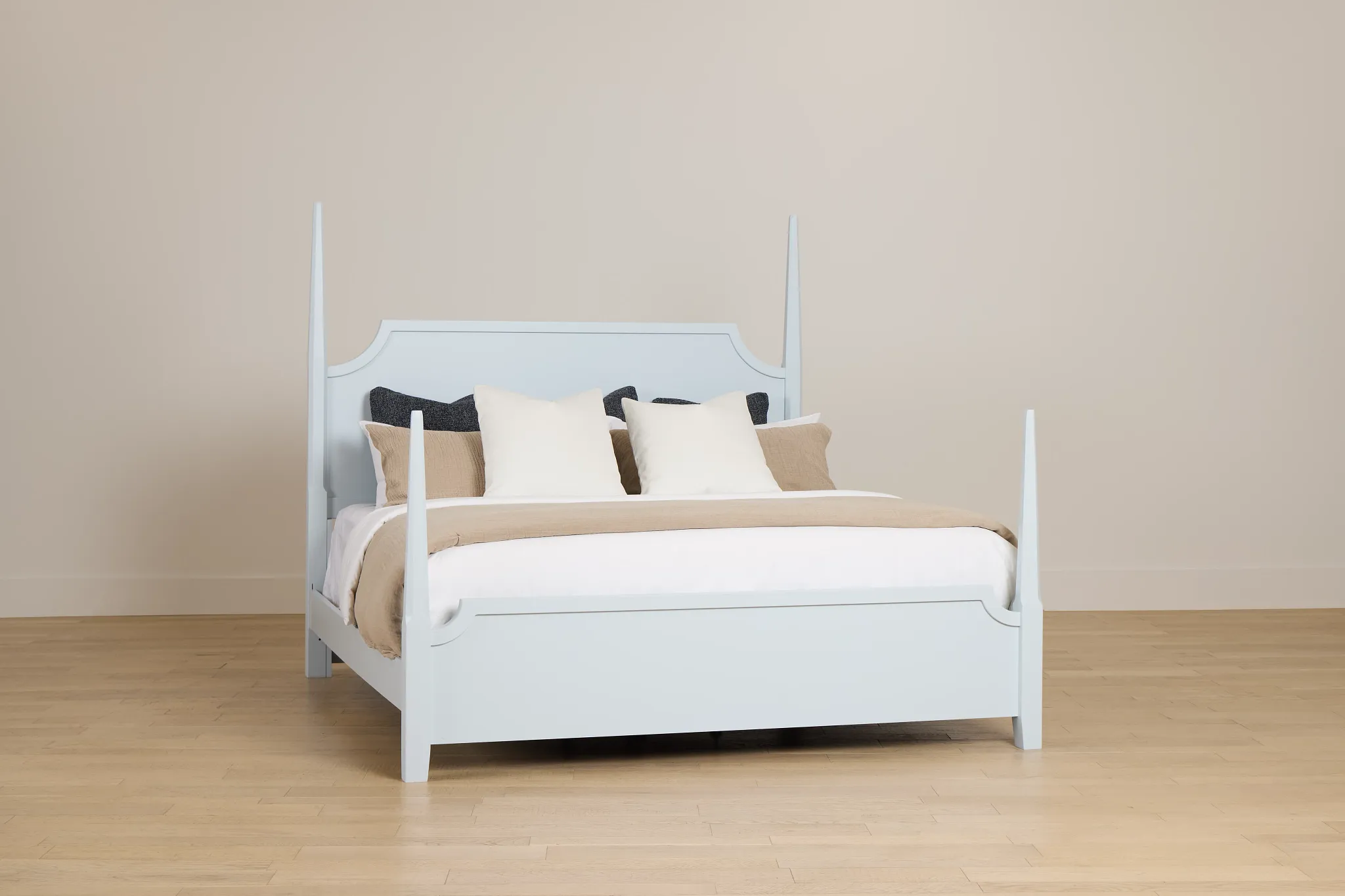 Carolina Light Blue Poster Bed