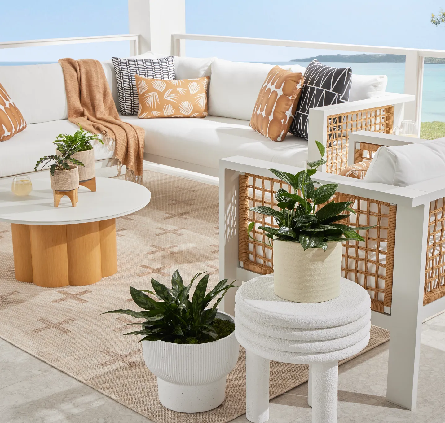 Seasonal Accessories That Elevate Your Patio