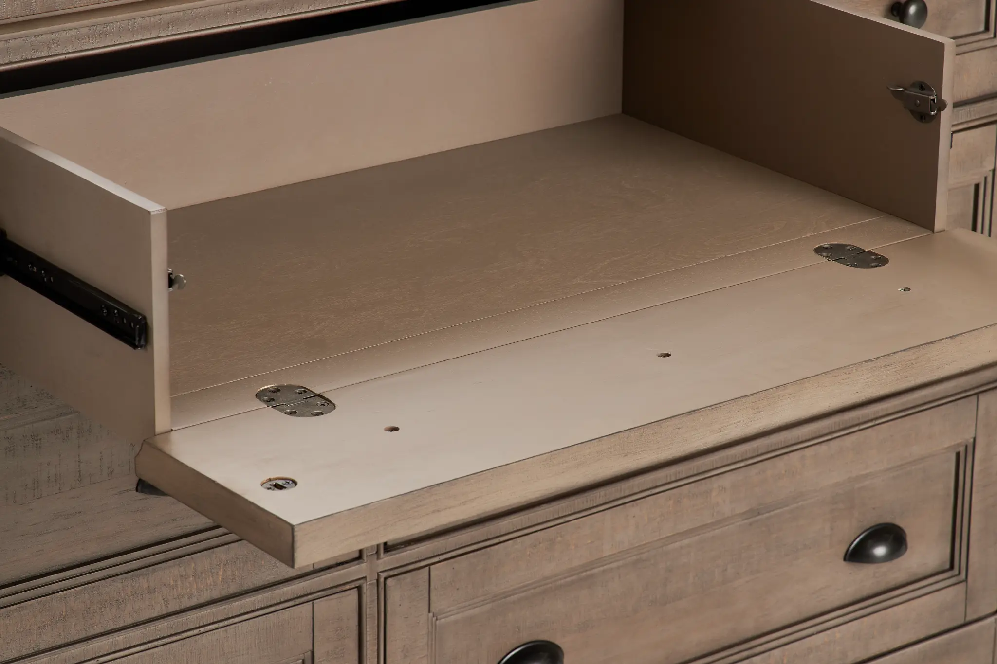 Heron Cove Light Tone Dresser Heron Cove Light Tone Dresser