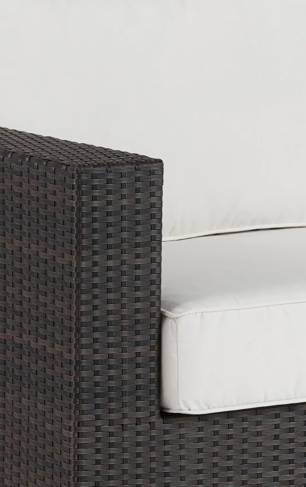 Fina White Loveseat Fina White Loveseat