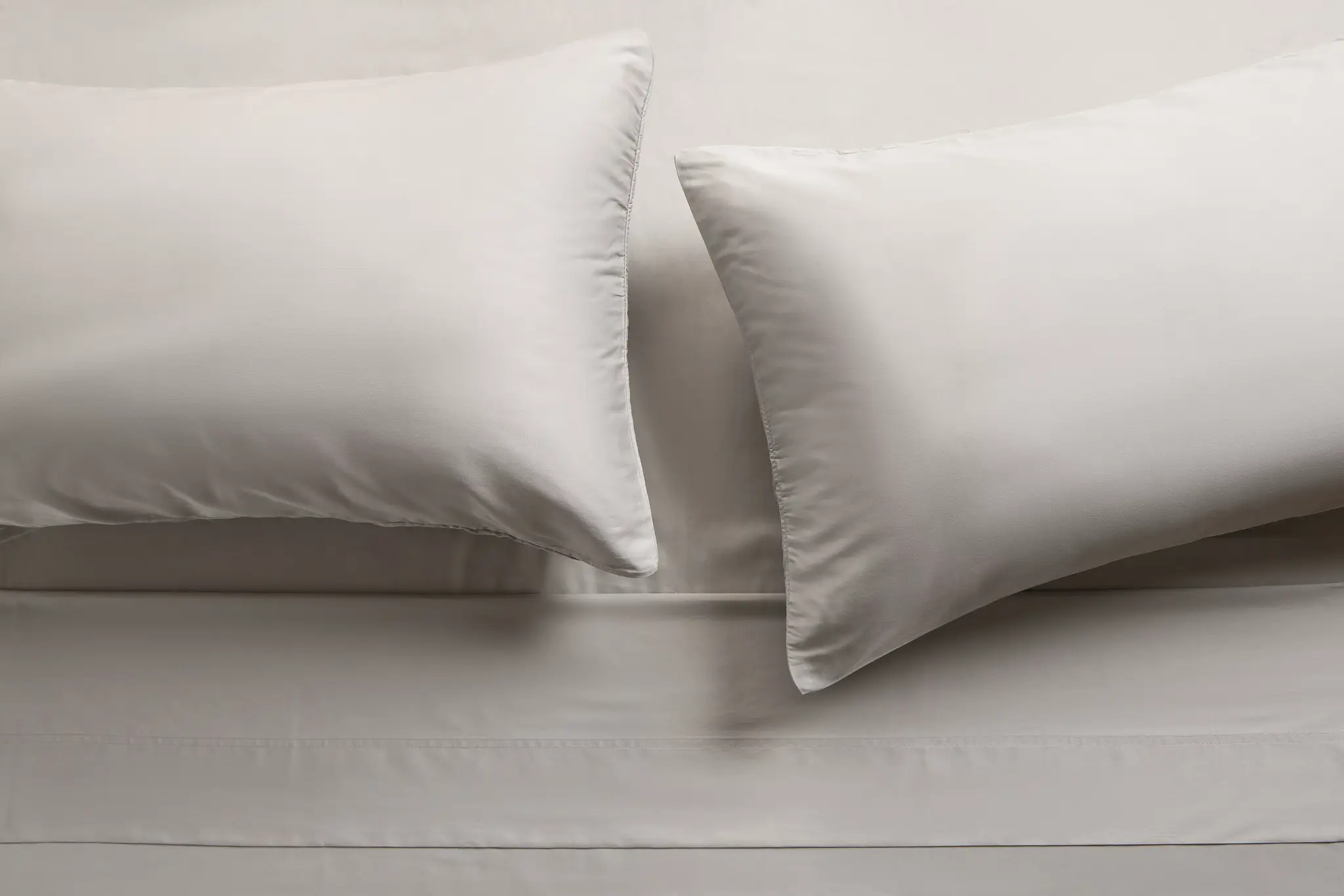 Rest & Renew Cotton Sateen Gray 300 Thread Sheet Set Rest & Renew Cotton Sateen Gray 300 Thread Sheet Set