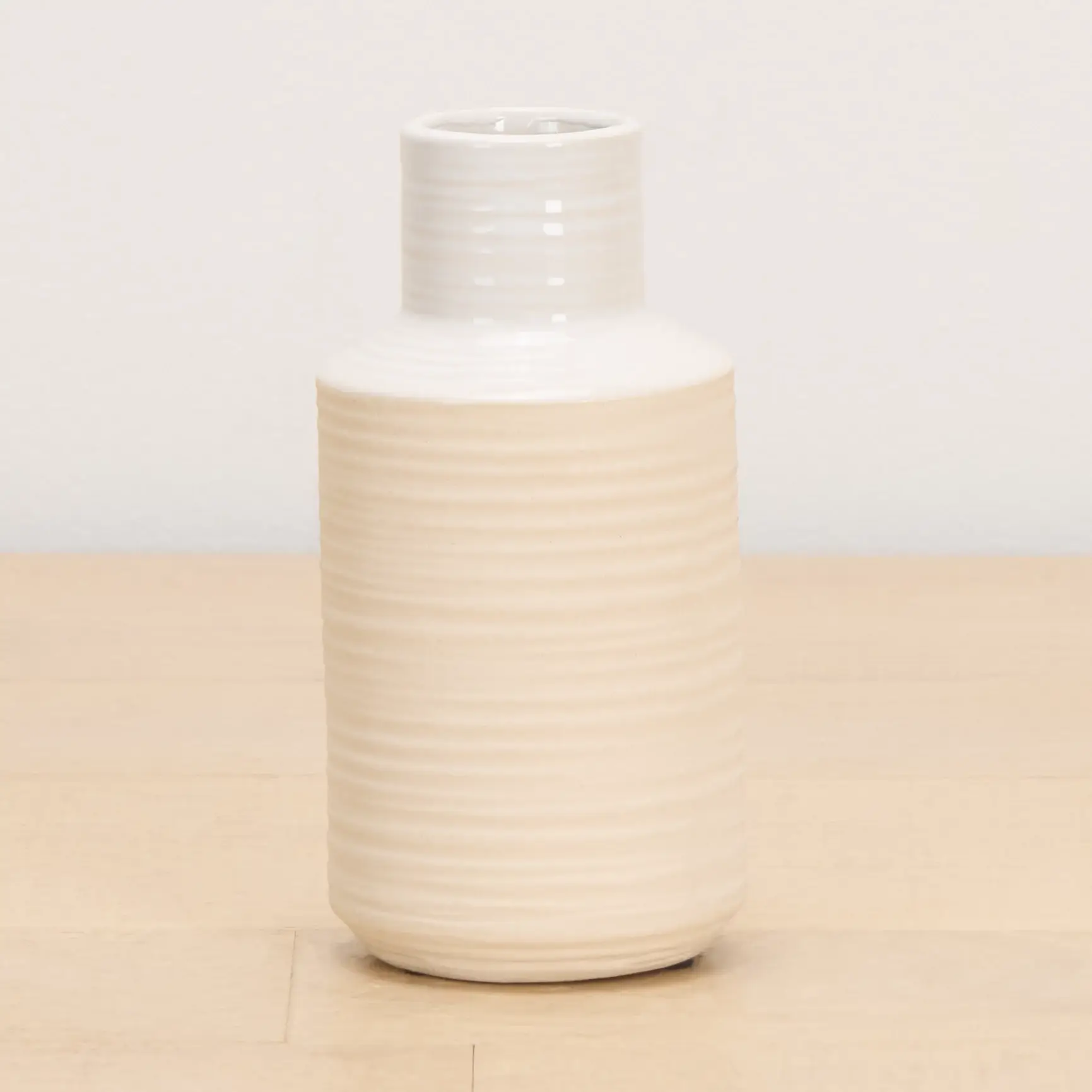 Adla White Small Vase Adla White Small Vase