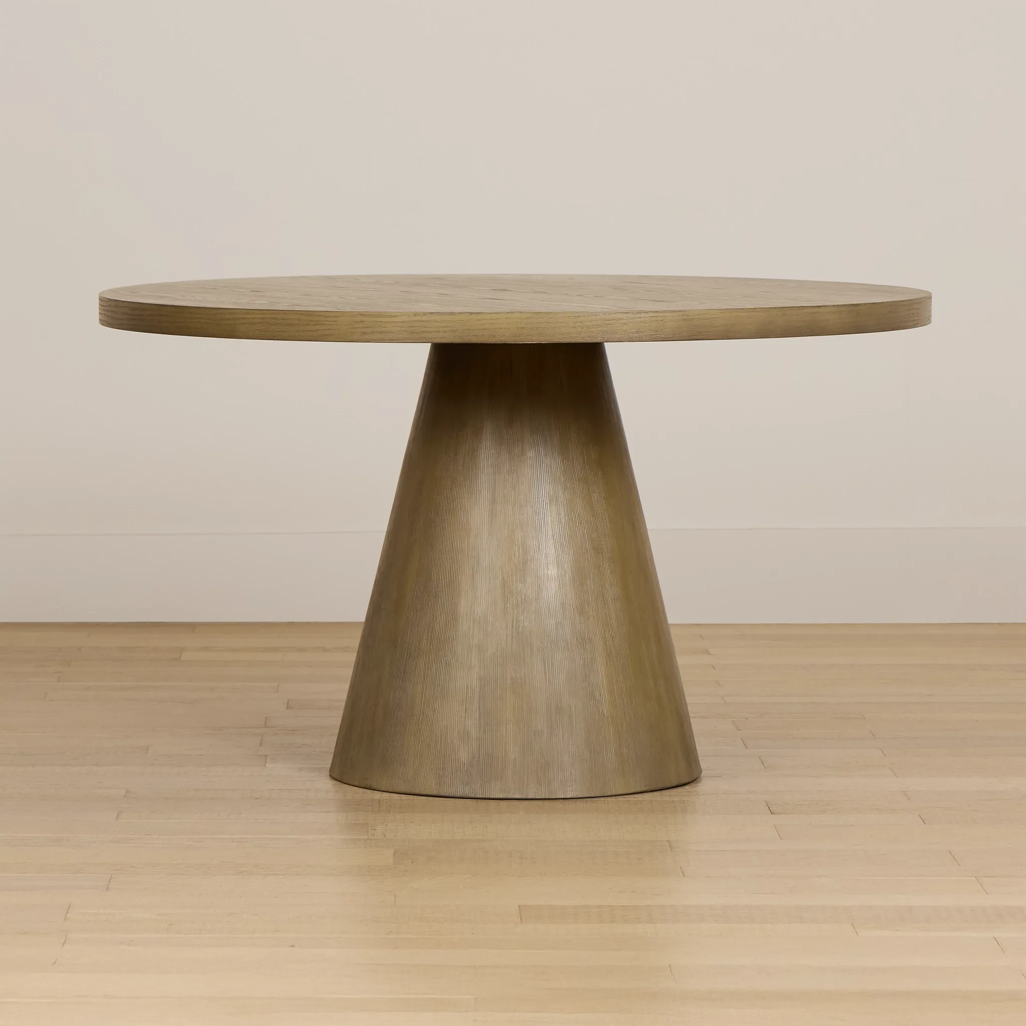 Modesto Light Tone Round Table