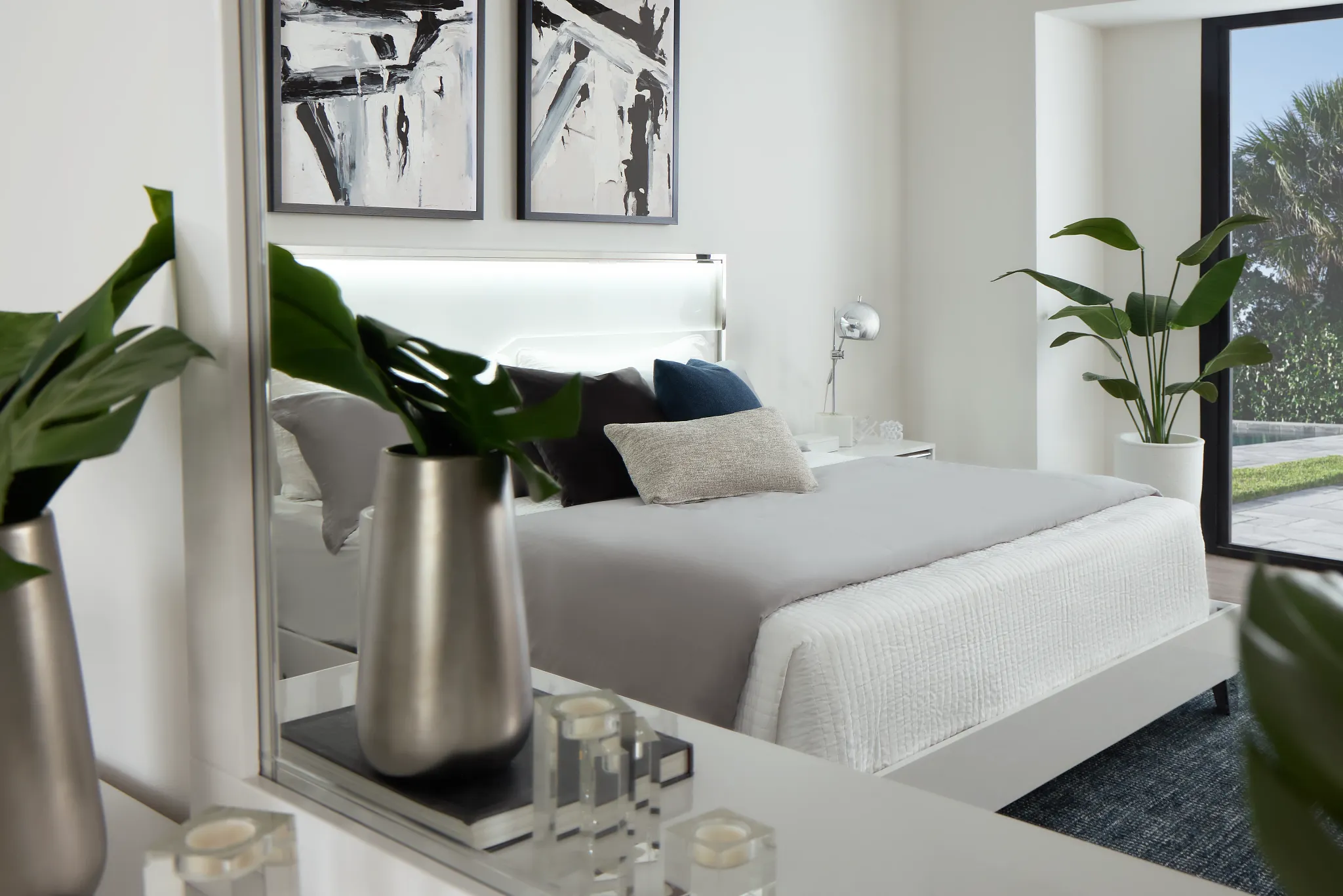 Doral White Panel Bed With Lights