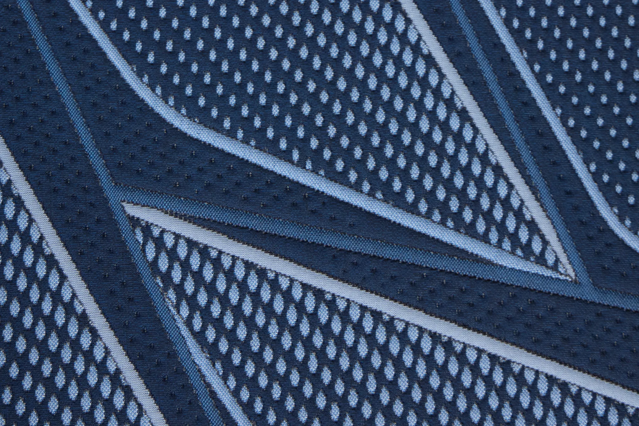 Iseries Nxg3500 13.5" Medium Mattress