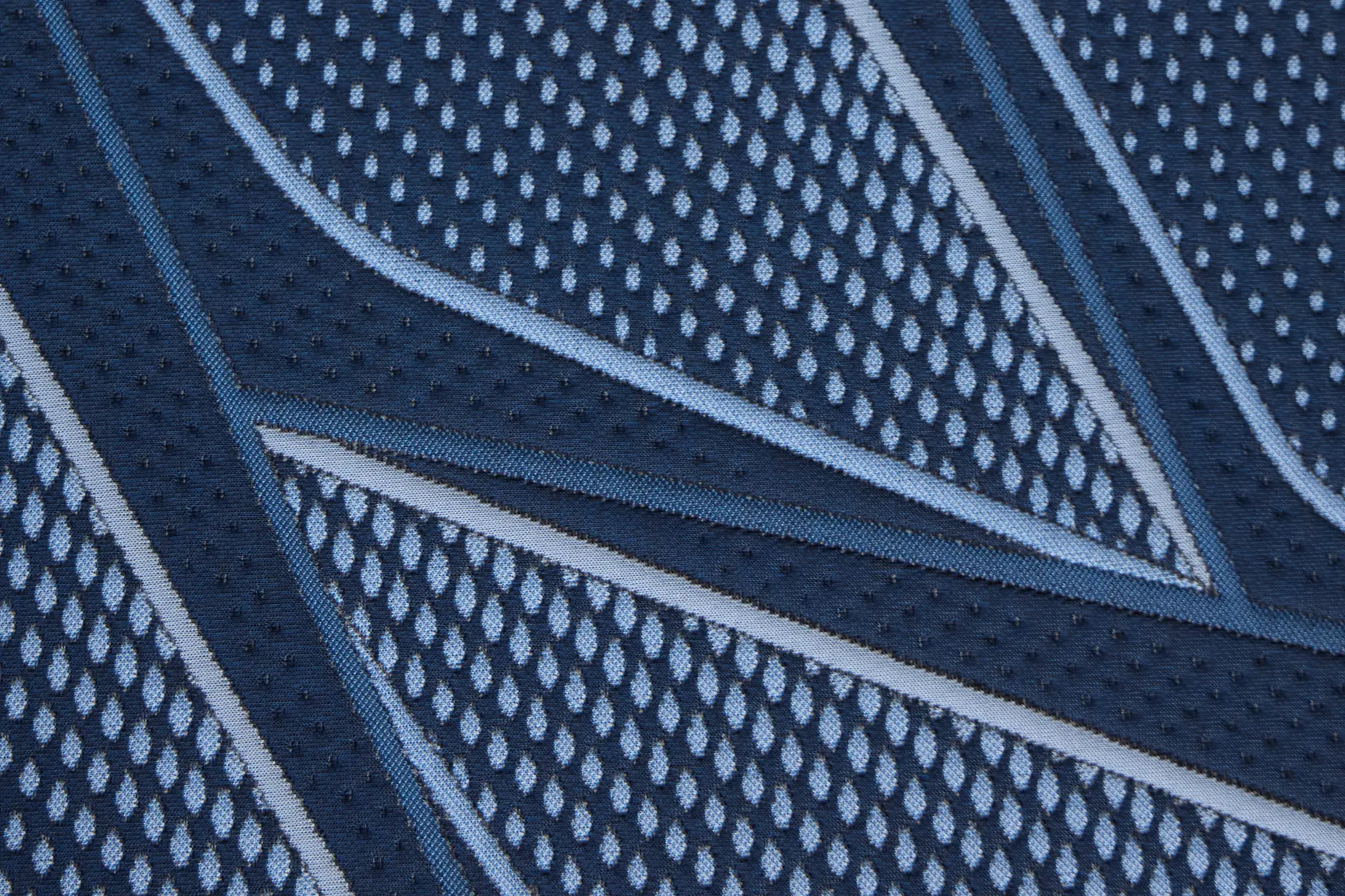 Iseries Nxg3500 13.5" Medium Mattress Iseries Nxg3500 13.5" Medium Mattress