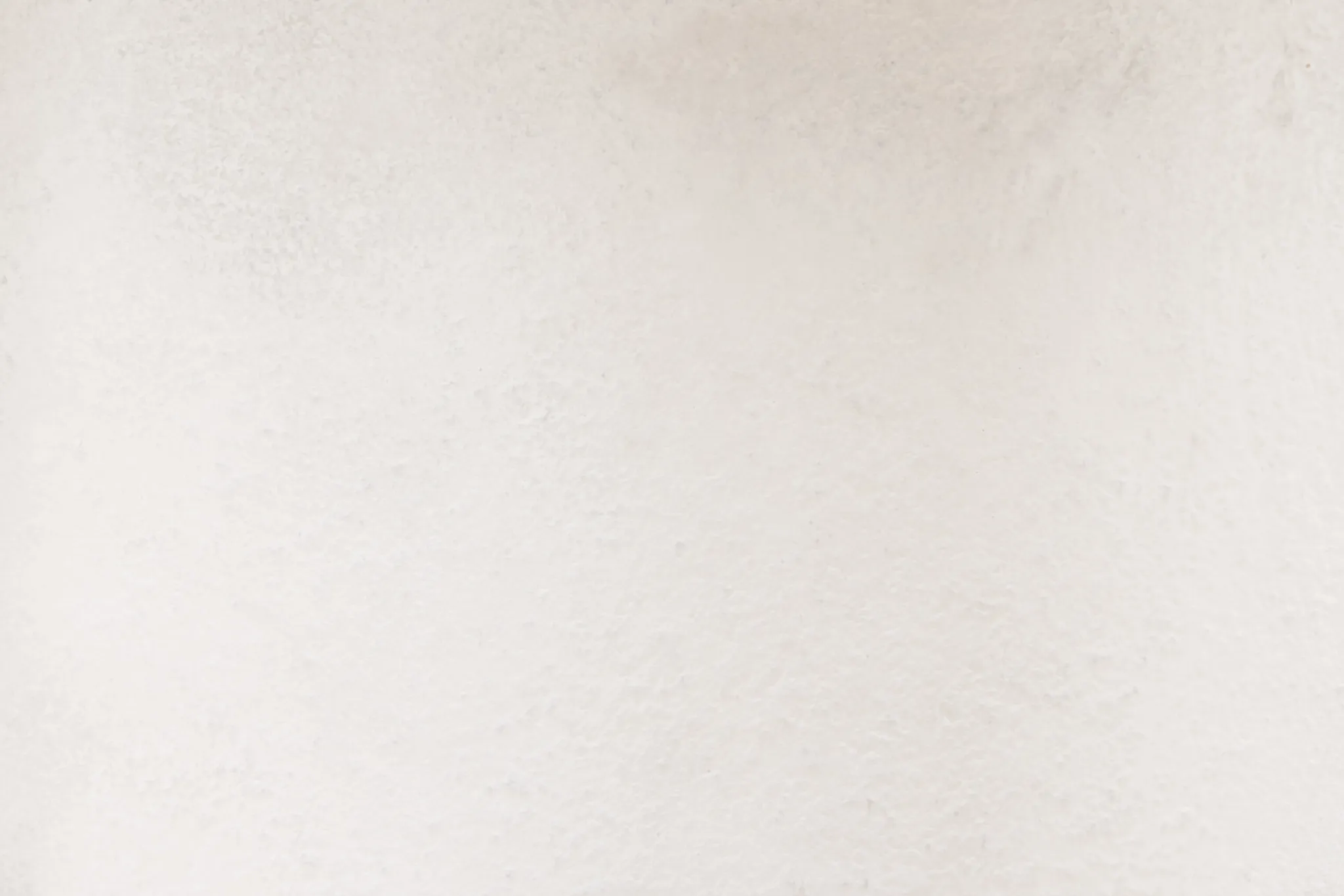 Mai White Medium Sculpture