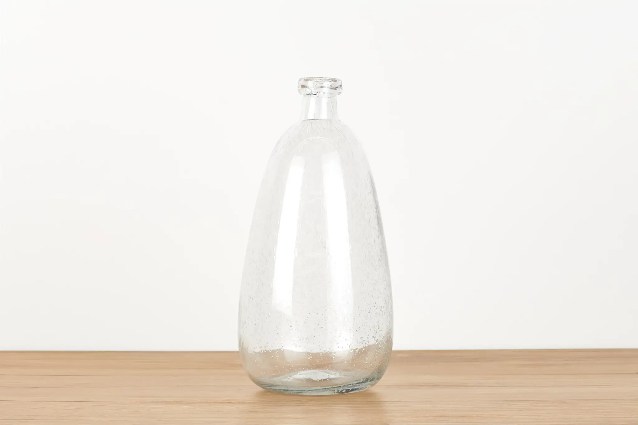 Amira Clear Medium Vase Amira Clear Medium Vase