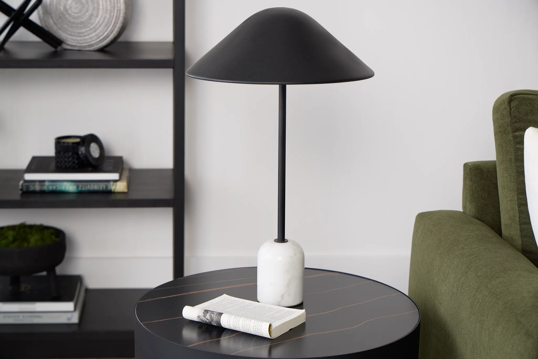 Cova Black Metal Table Lamp