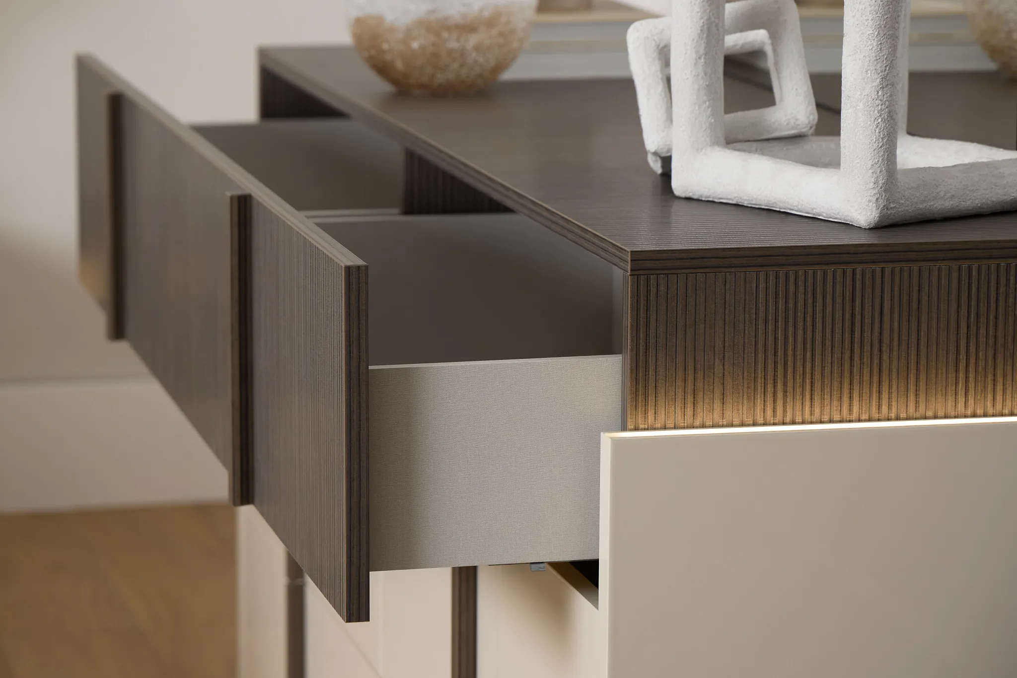 Sienna Two-tone Dresser & Mirror