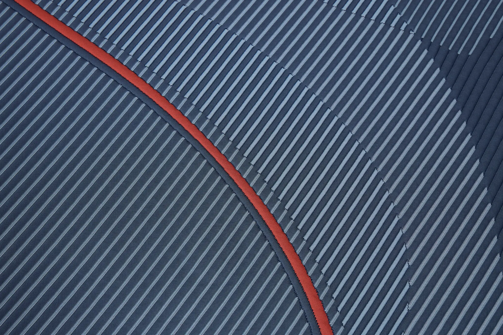 Posturepedic High Point Elite Hybrid 14" Soft Low-profile Mattress Set Posturepedic High Point Elite Hybrid 14" Soft Low-profile Mattress Set