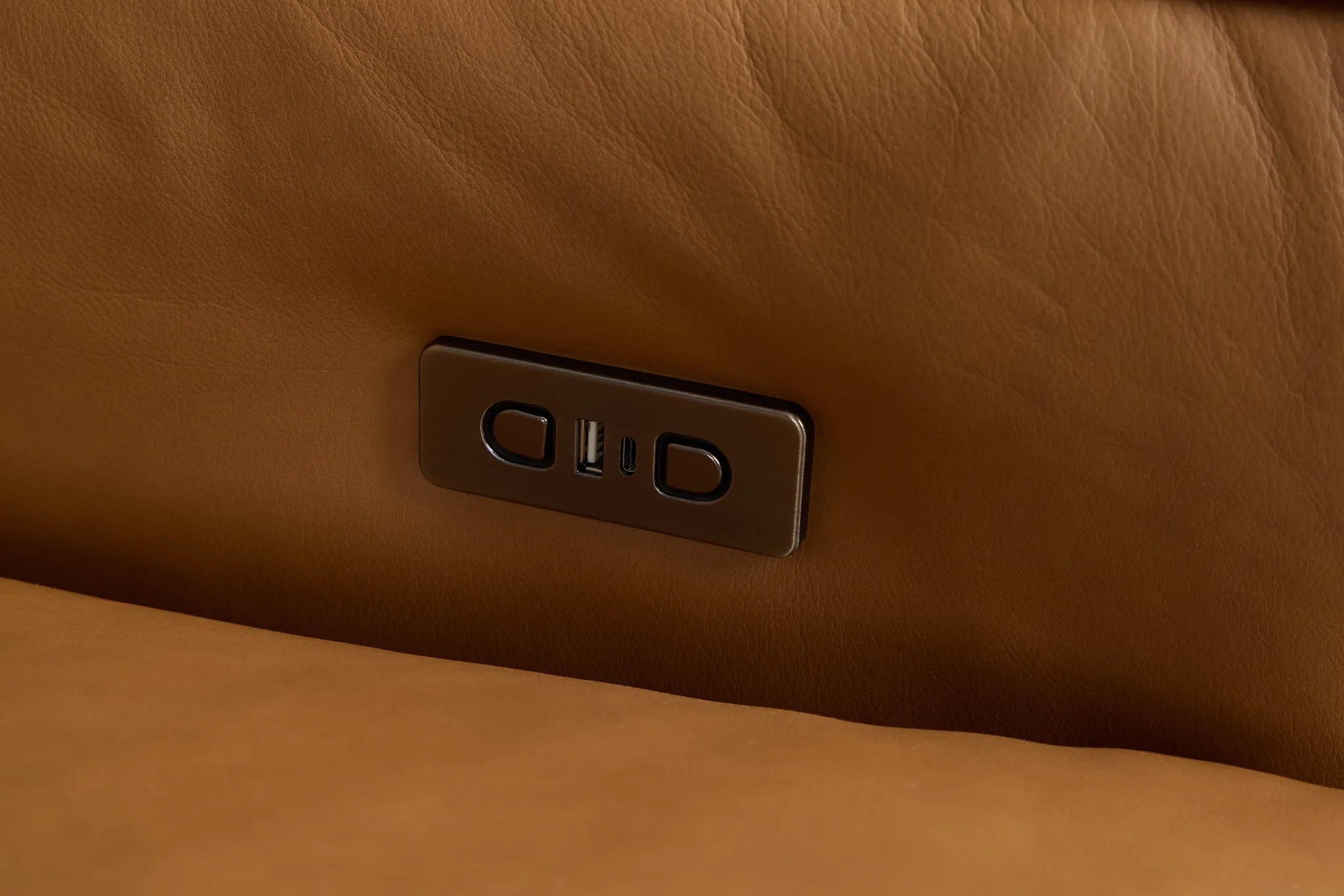 Rudy Brown Lthr/vinyl Medium Dual Power Left Extension Chaise Sectional