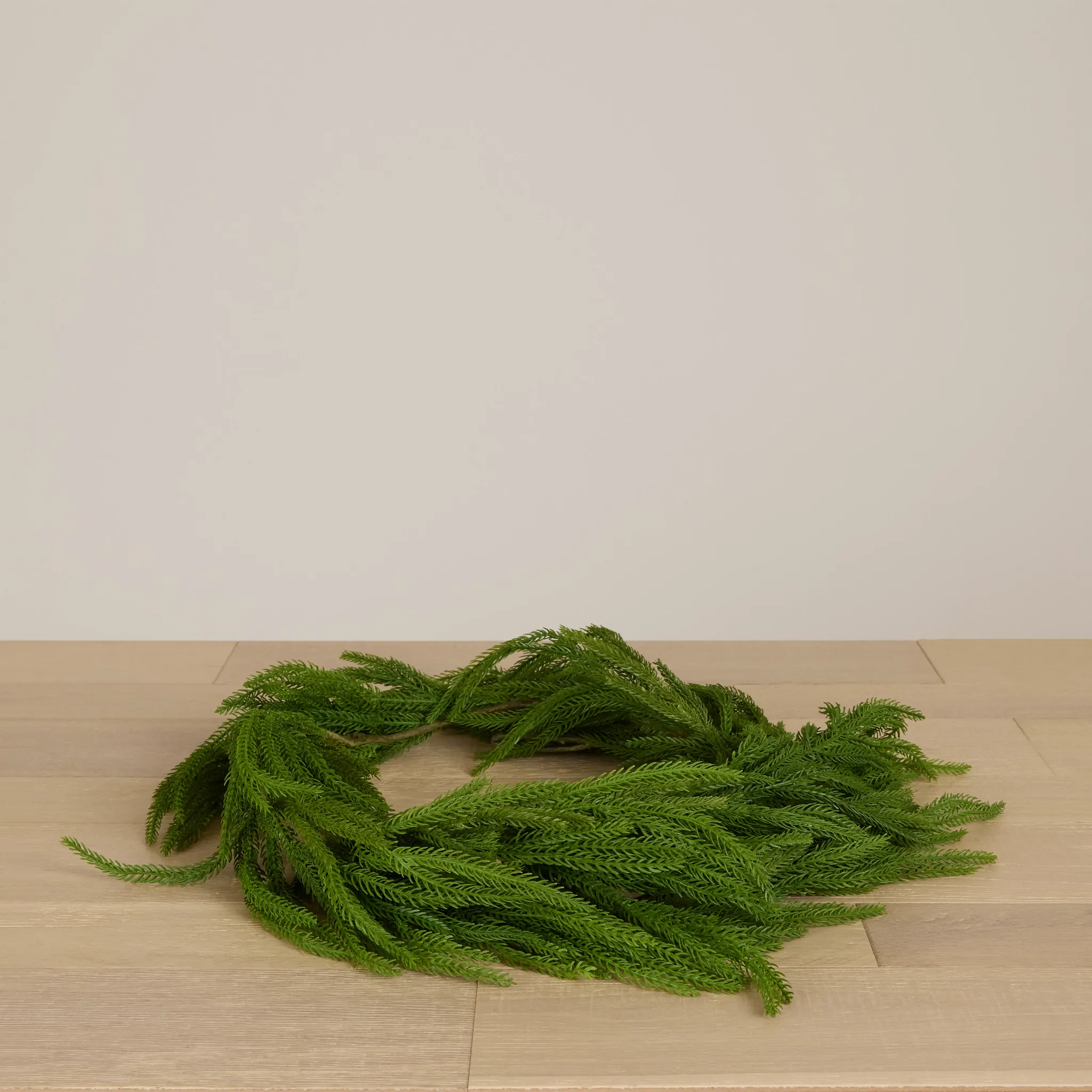 Cryptomeria 72" Garland