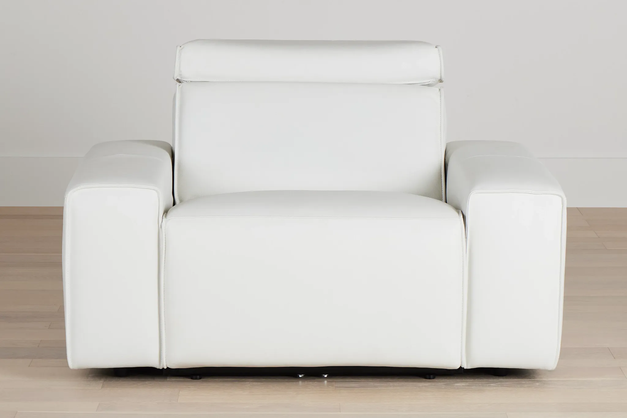 Carmelo White Leather Power Recliner