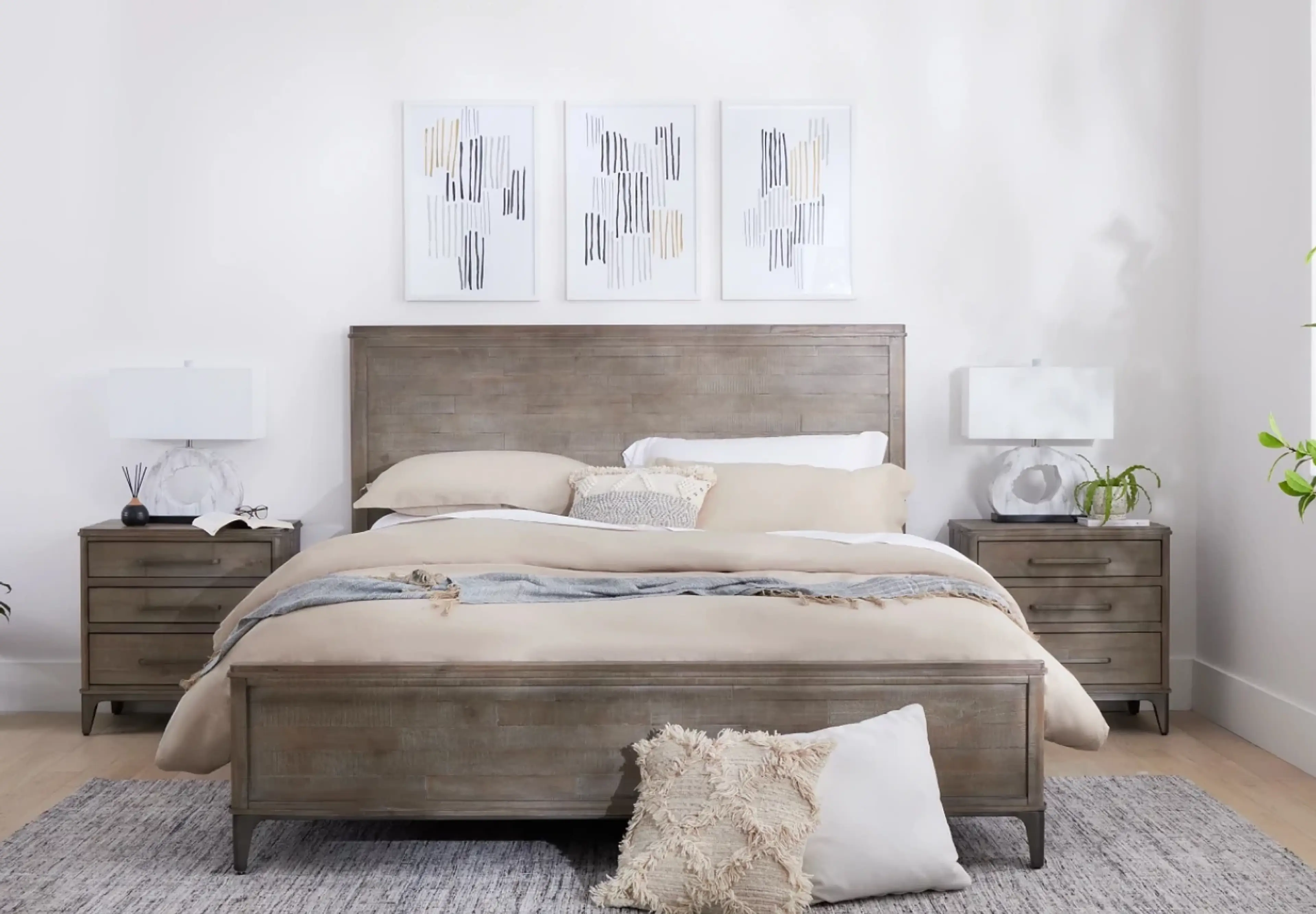 A Buyers Guide: The Advantages of Choosing A Bedroom Set