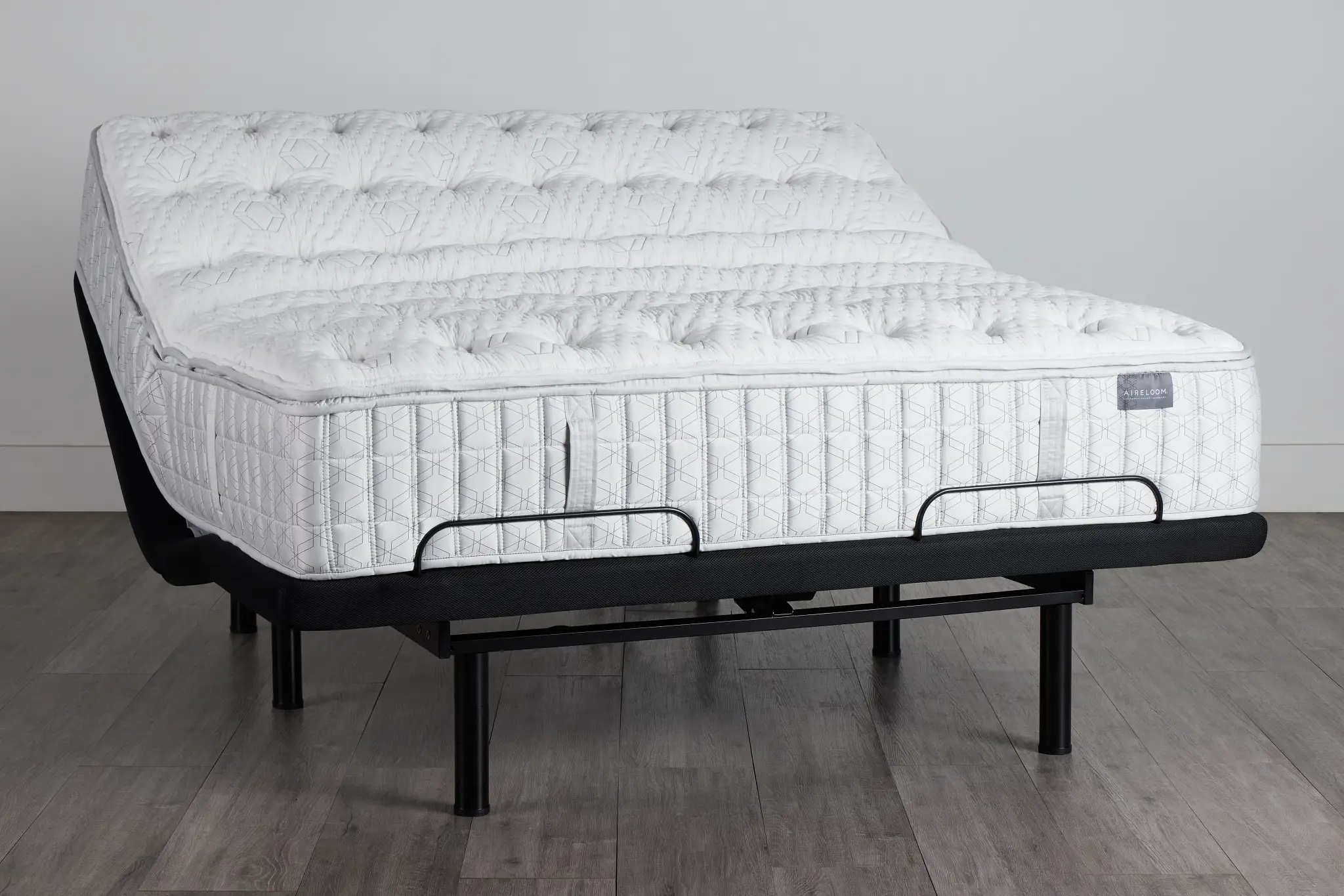 Aireloom Timeless Odyssey Luxetop M1 Plush Plus Adjustable Mattress Set Aireloom Timeless Odyssey Luxetop M1 Plush Plus Adjustable Mattress Set