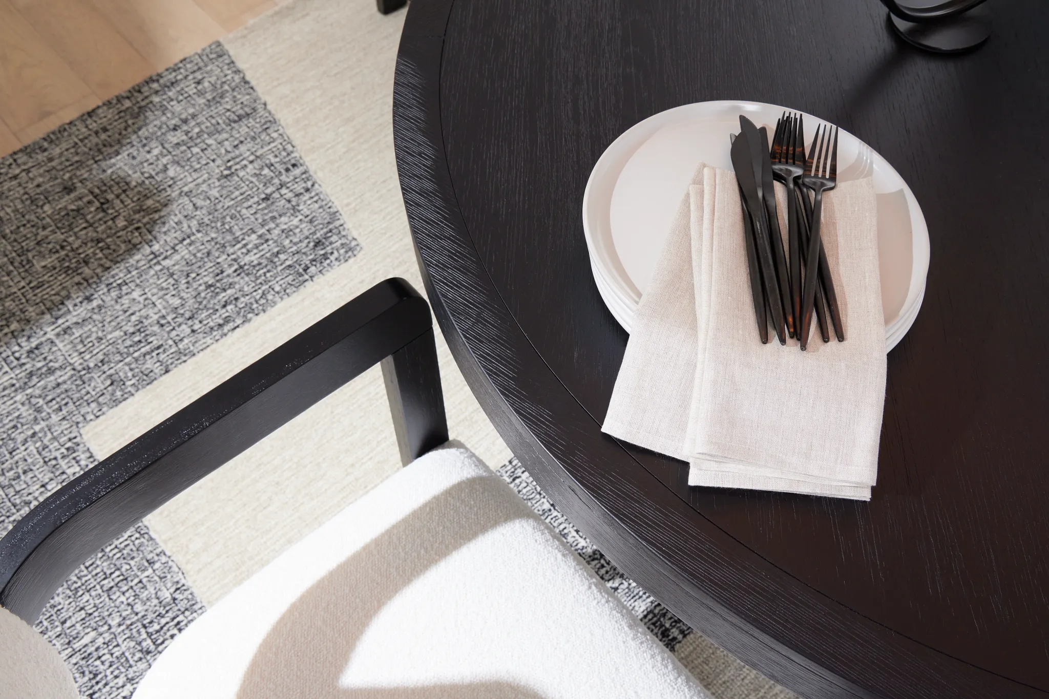 Alden Black Round Table