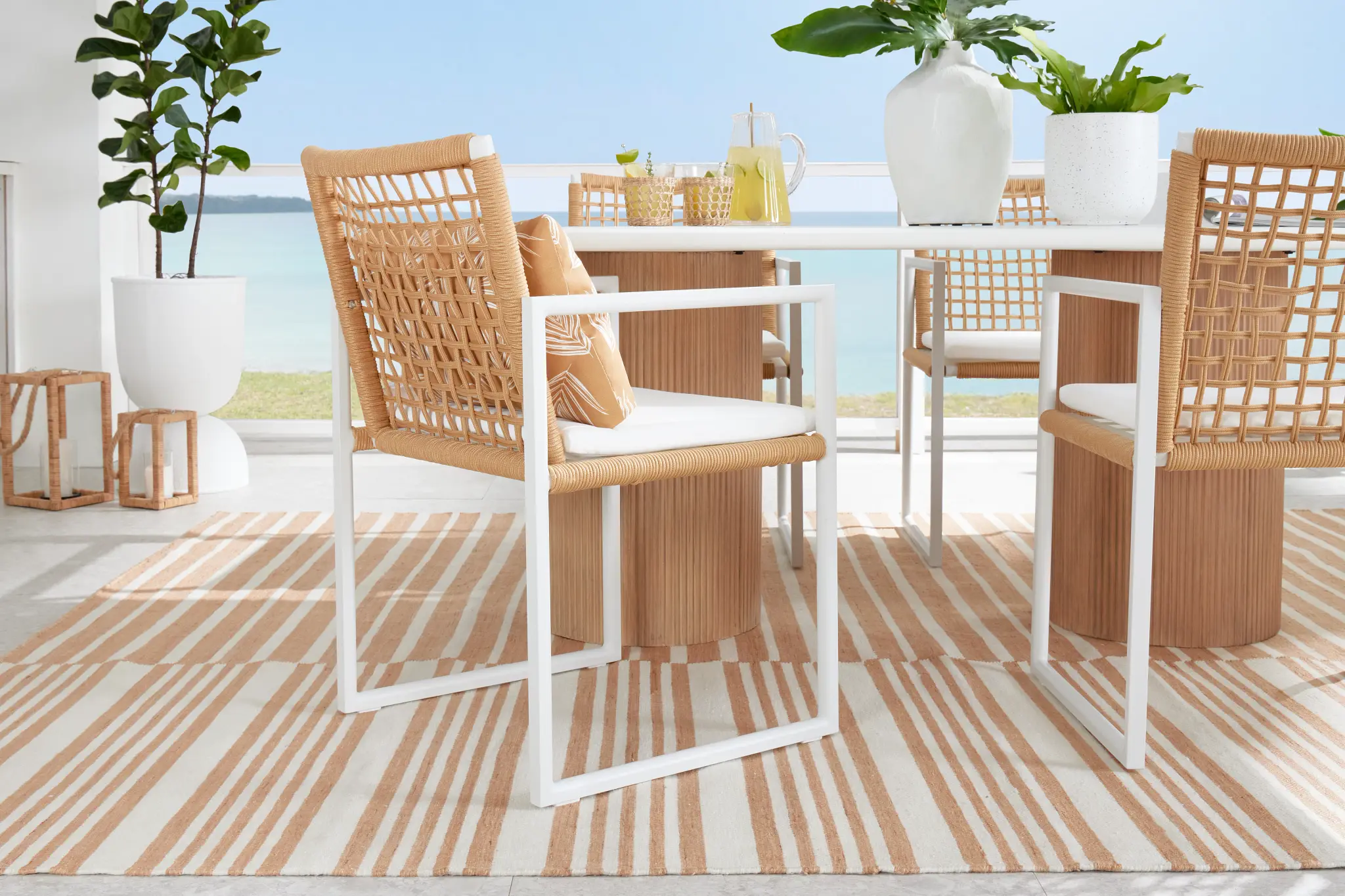 Sunrise White Aluminum Arm Chair Sunrise White Aluminum Arm Chair