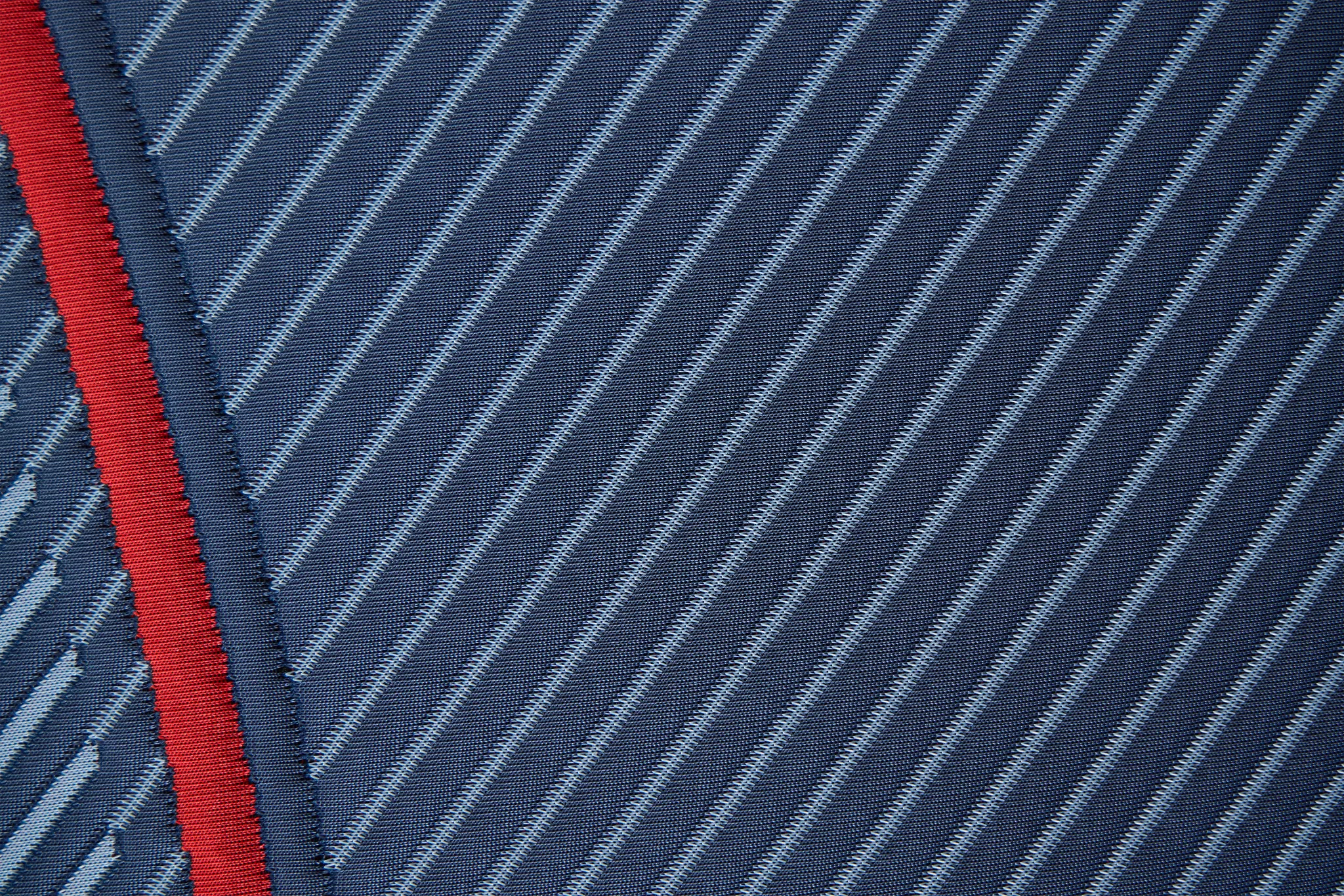 Posturepedic High Point Elite Hybrid 14" Soft Low-profile Mattress Set