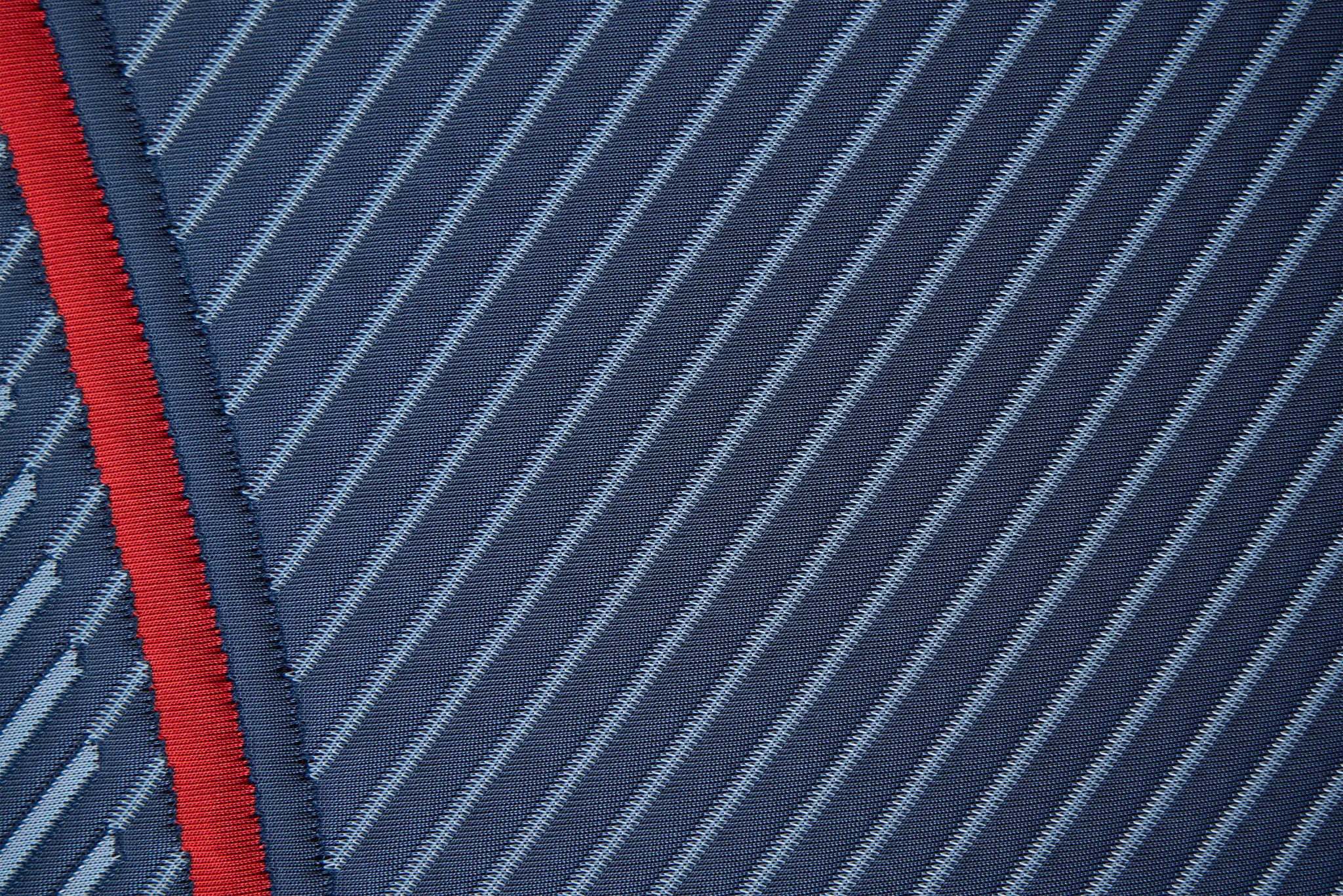 Posturepedic High Point Elite Hybrid 14" Soft Low-profile Mattress Set Posturepedic High Point Elite Hybrid 14" Soft Low-profile Mattress Set