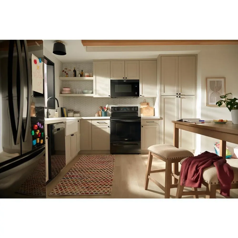 Whirlpool 5030 Series Black Electric Range