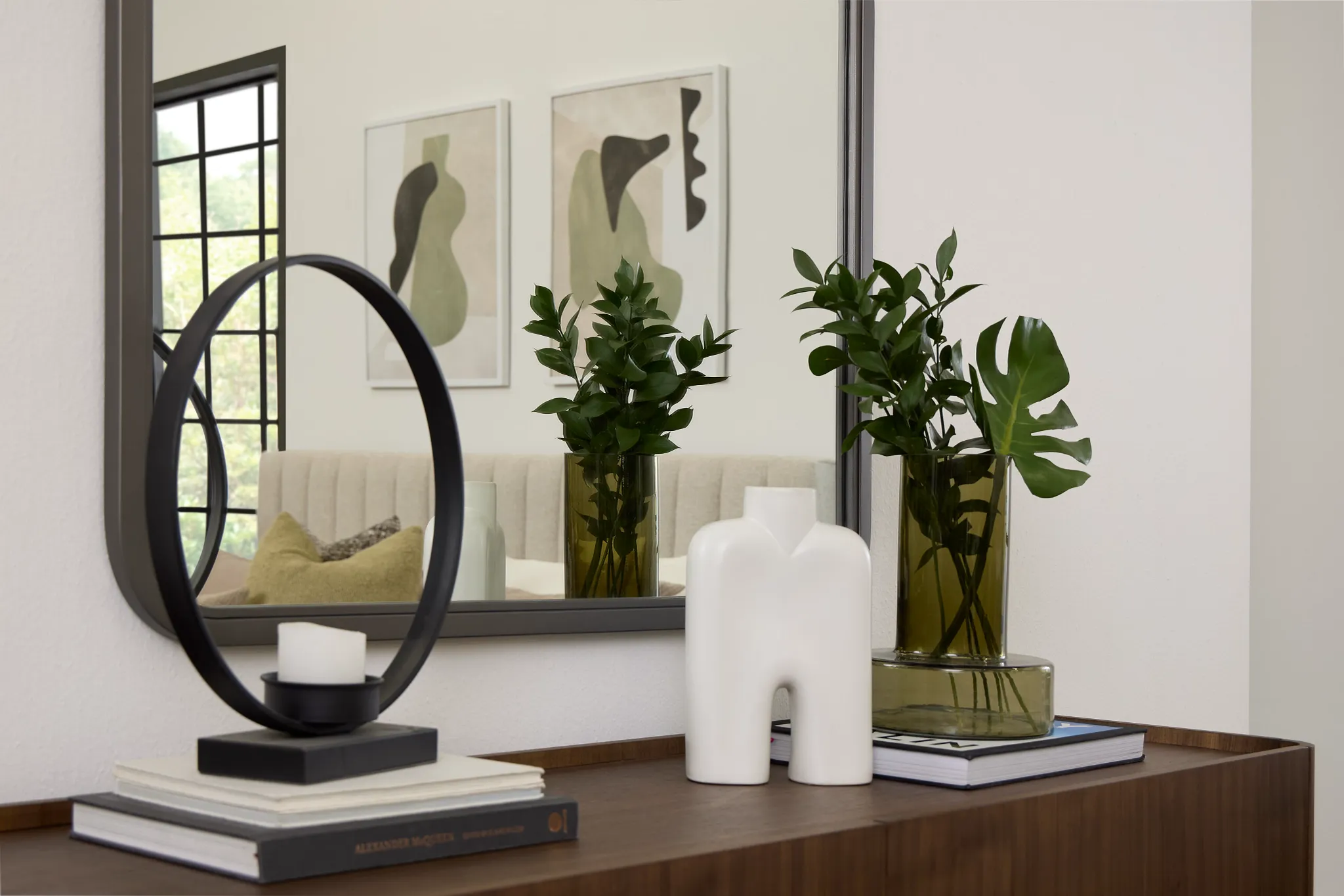 Teya White Medium Vase