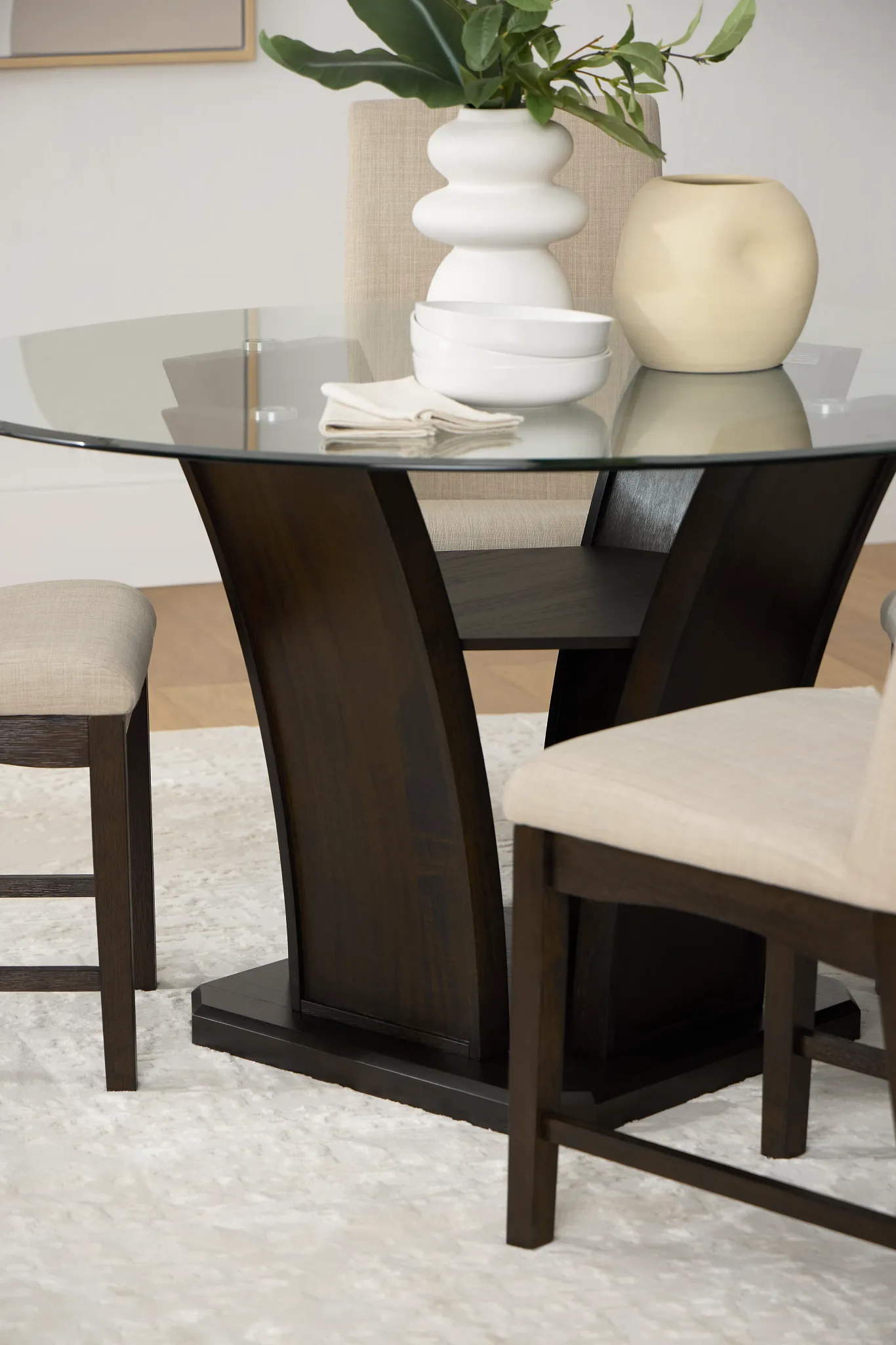 Roswell Glass Round Table