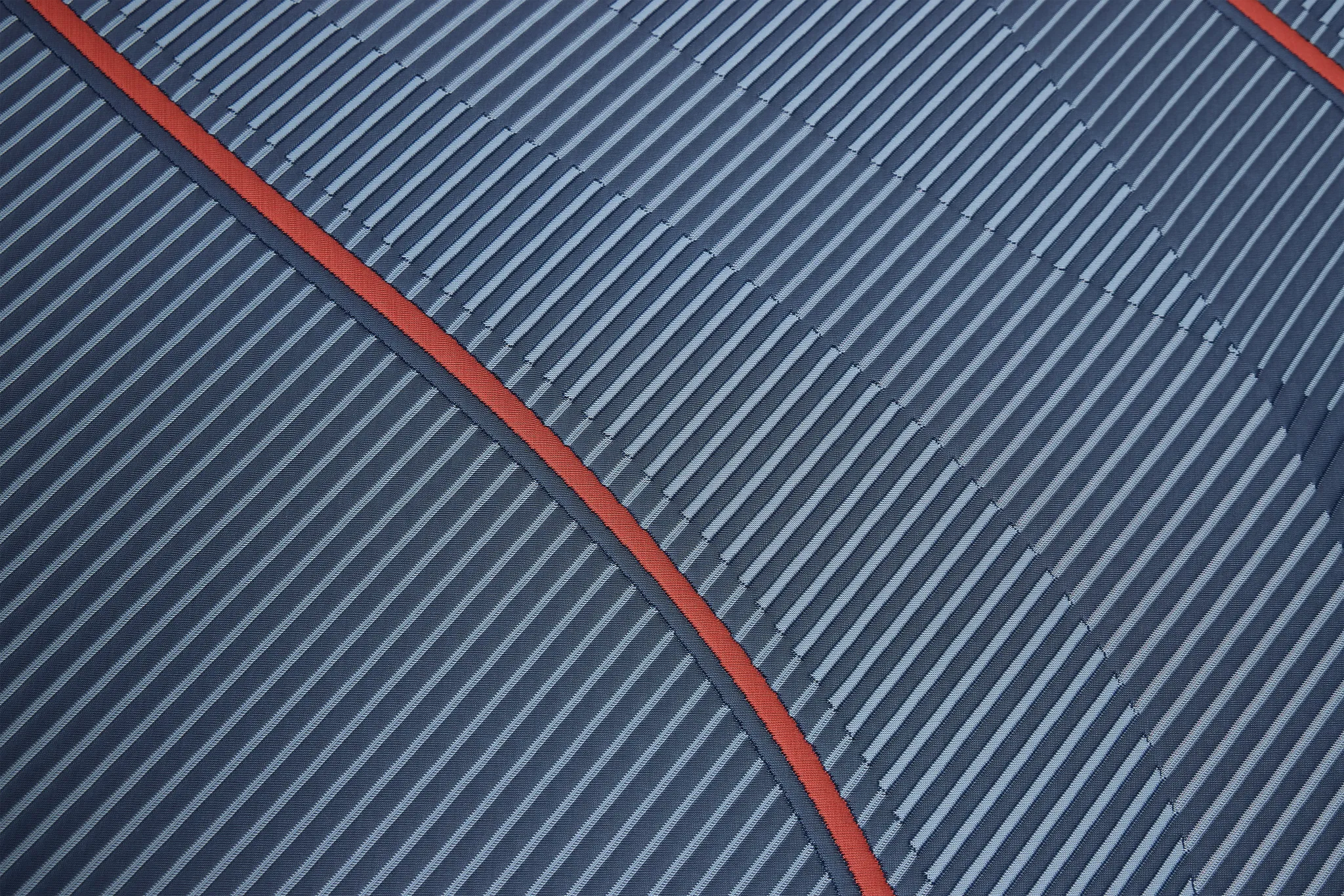 Posturepedic High Point Elite Hybrid 14" Soft Mattress Set