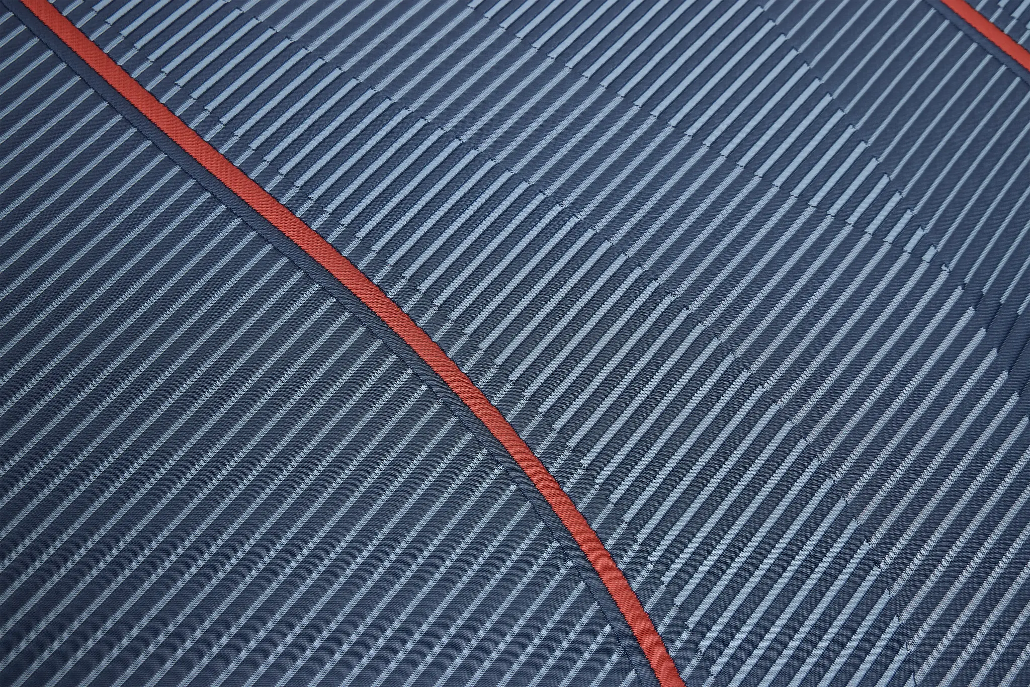 Posturepedic High Point Elite Hybrid 14" Soft Mattress Set Posturepedic High Point Elite Hybrid 14" Soft Mattress Set