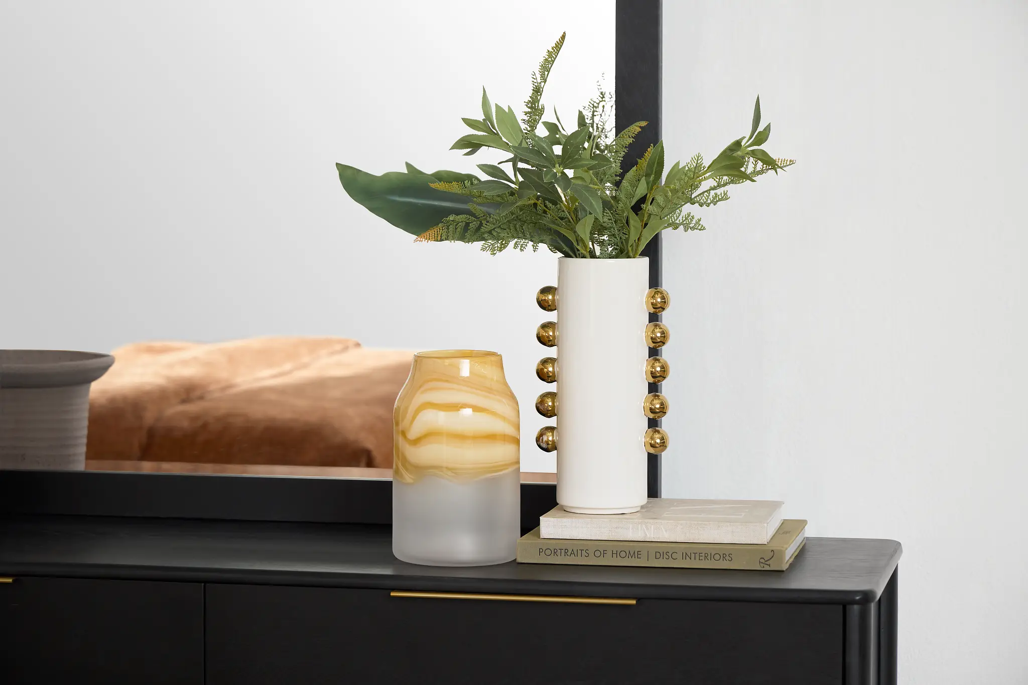 Knobs White Small Vase Knobs White Small Vase