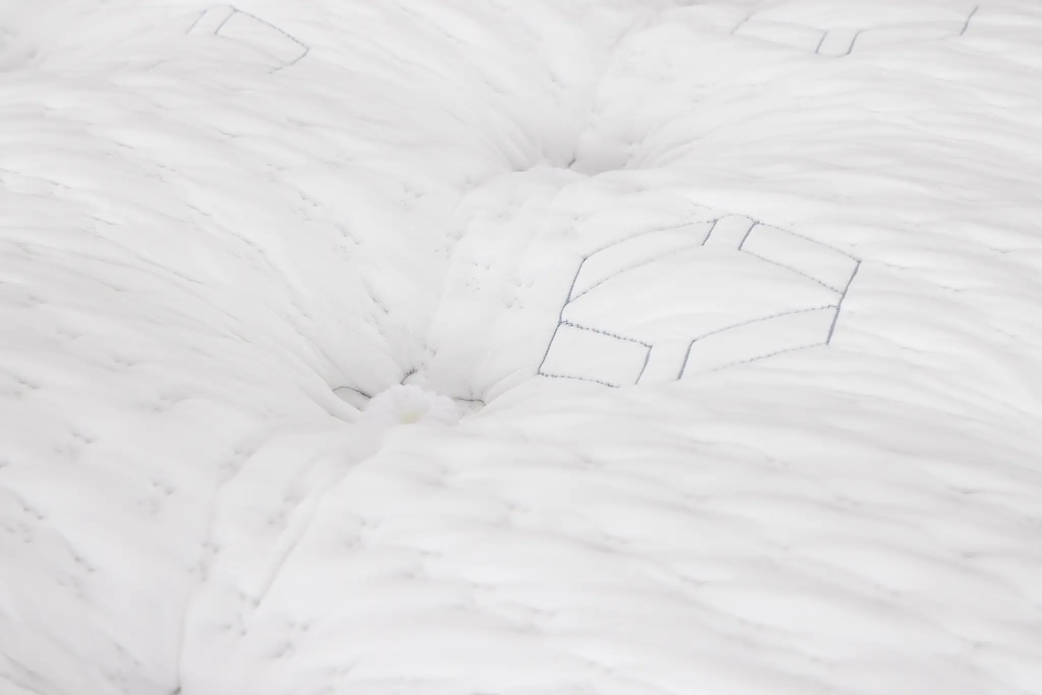 Aireloom Timeless Odyssey Luxetop M2 Plush 16.5" Mattress Aireloom Timeless Odyssey Luxetop M2 Plush 16.5" Mattress