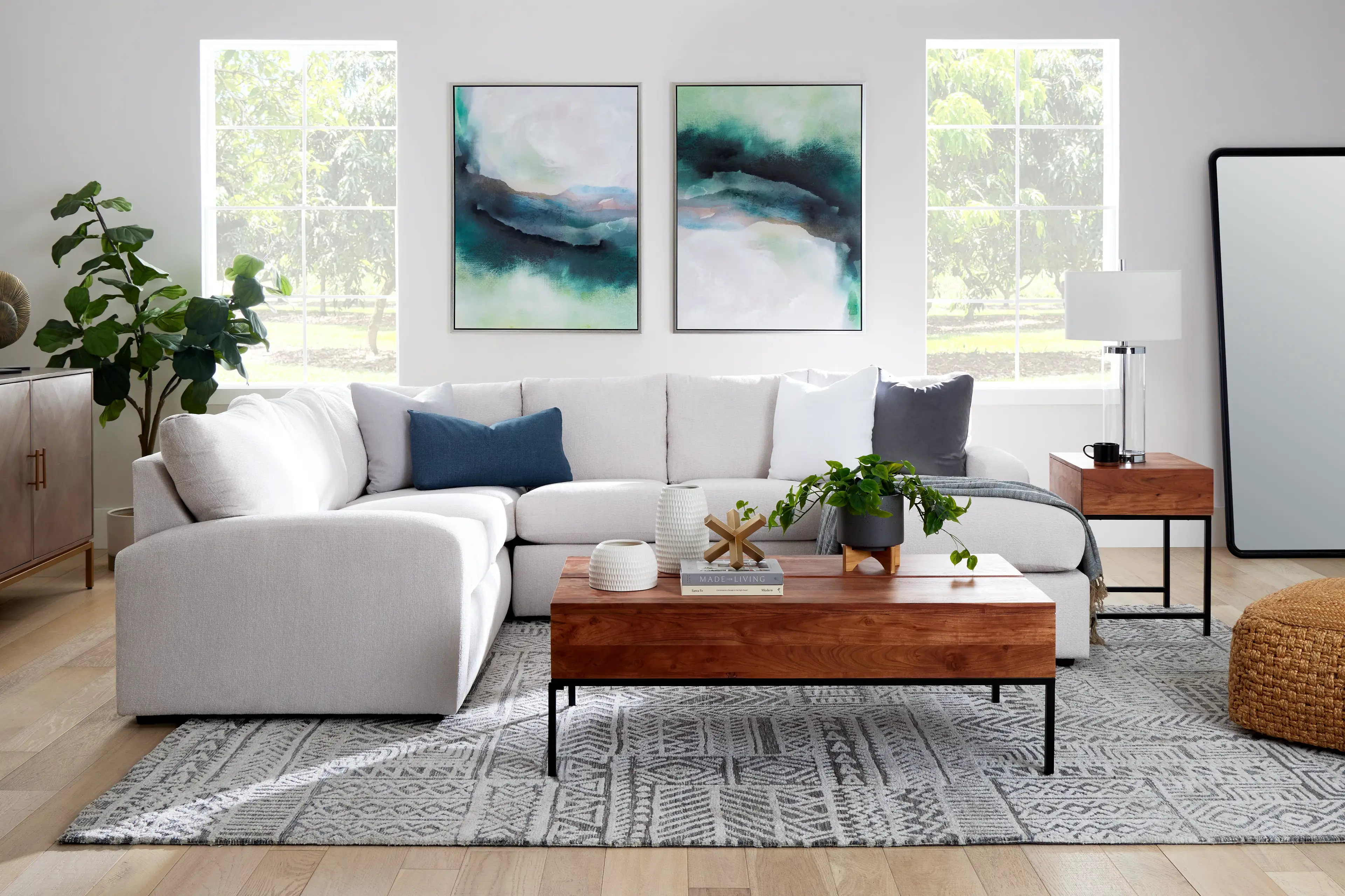 Colby Right Chaise Sectional