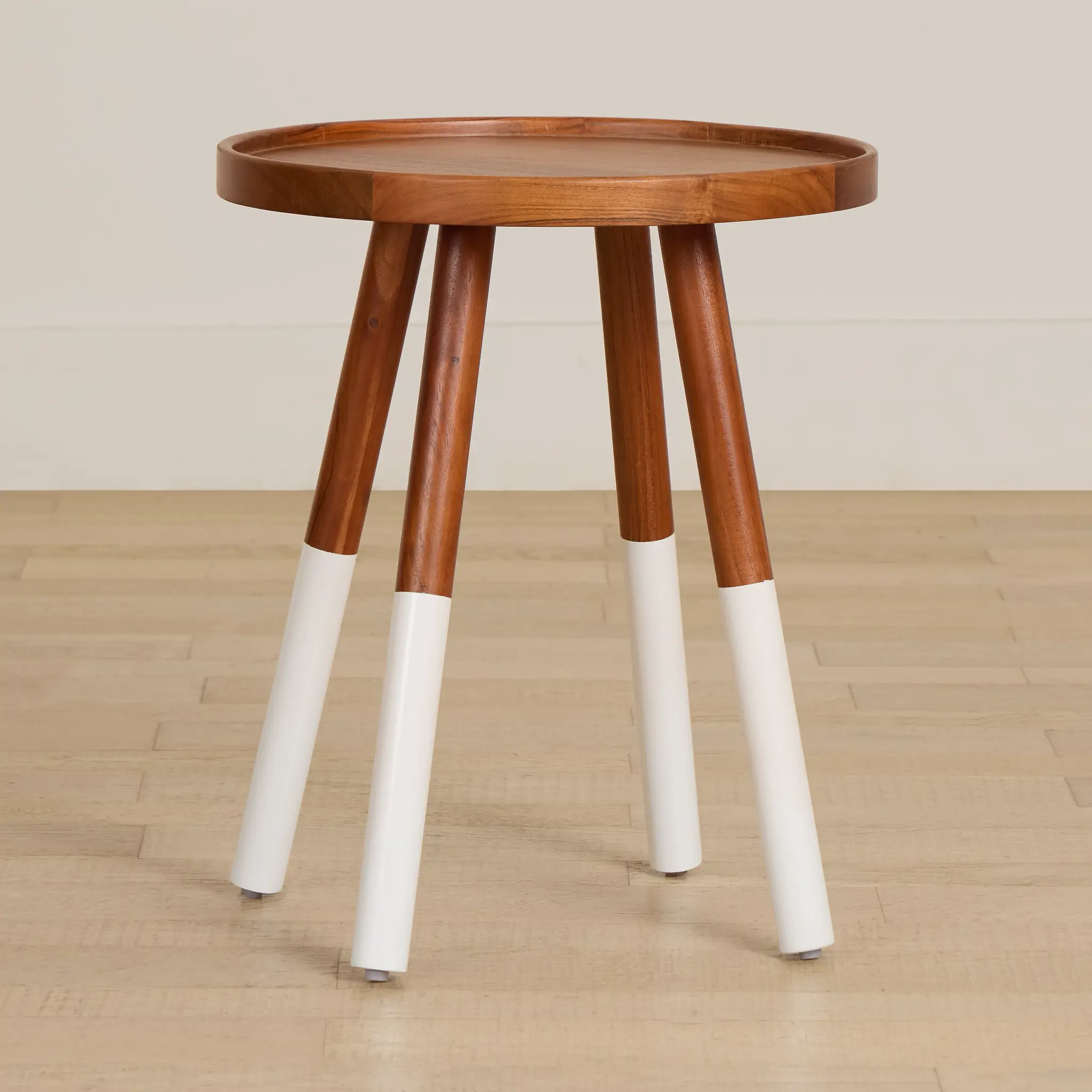 Daisy Mid Tone Round End Table Daisy Mid Tone Round End Table