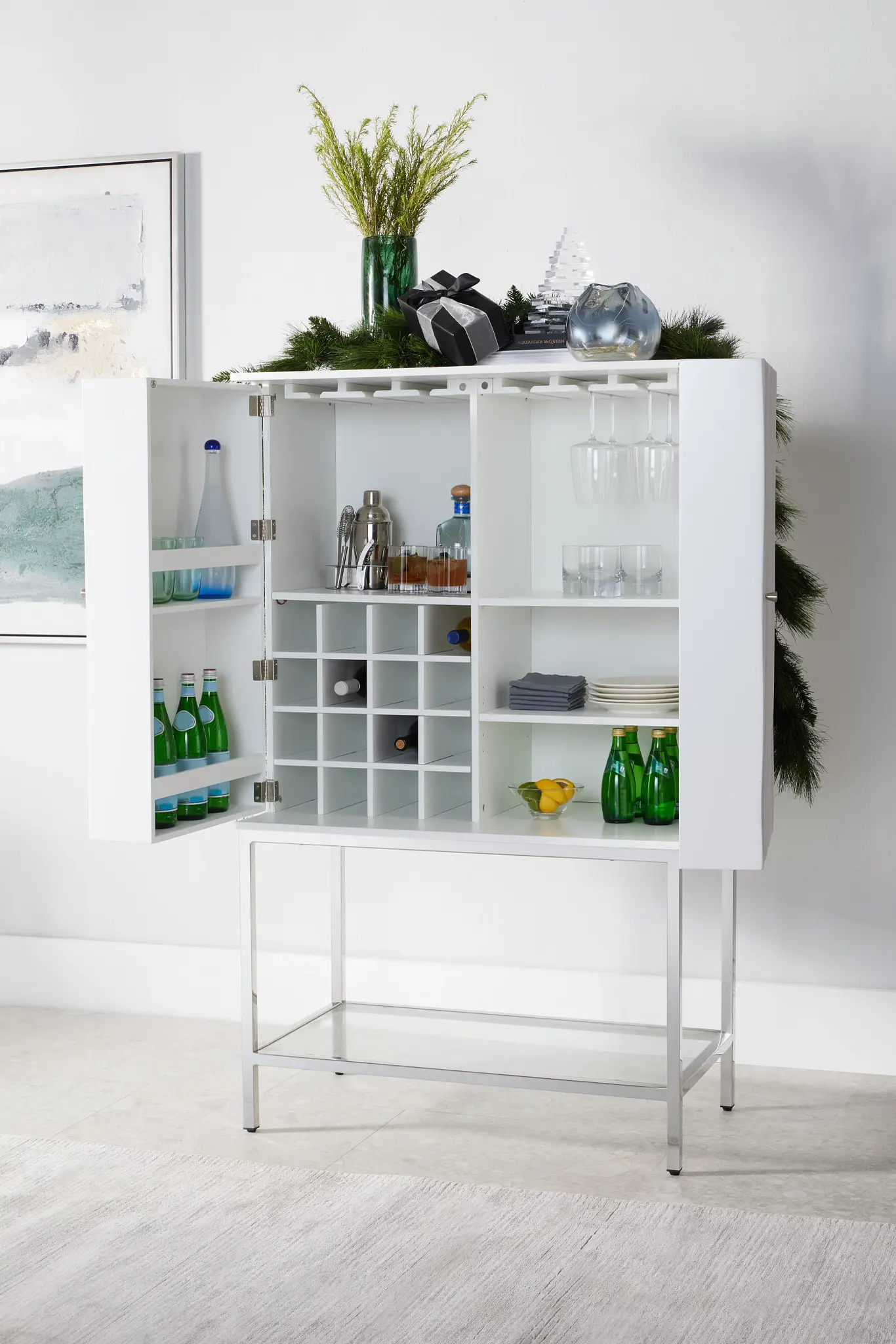 Bar Carts That Make Entertaining Easy—Without Overspending