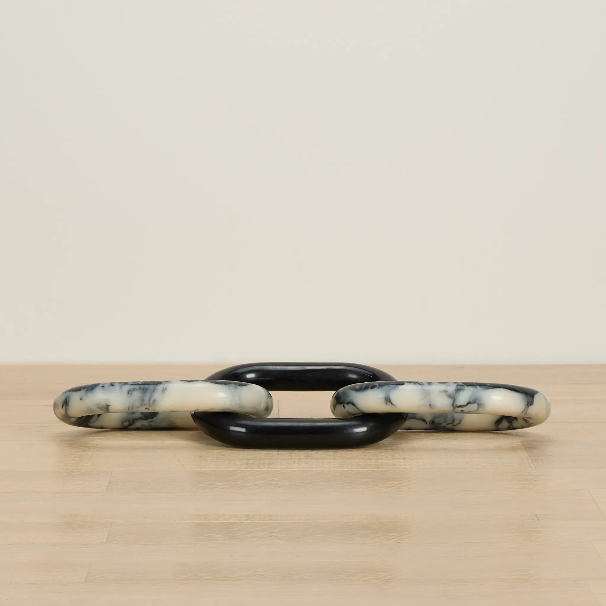 Shai Black Tabletop Accessory