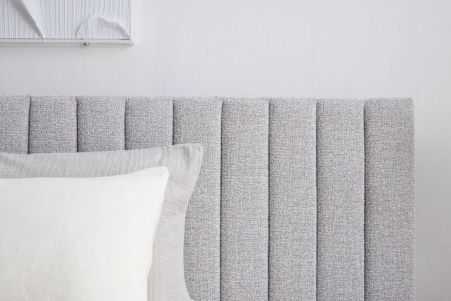 Nomad Gray Uph Spread Bed