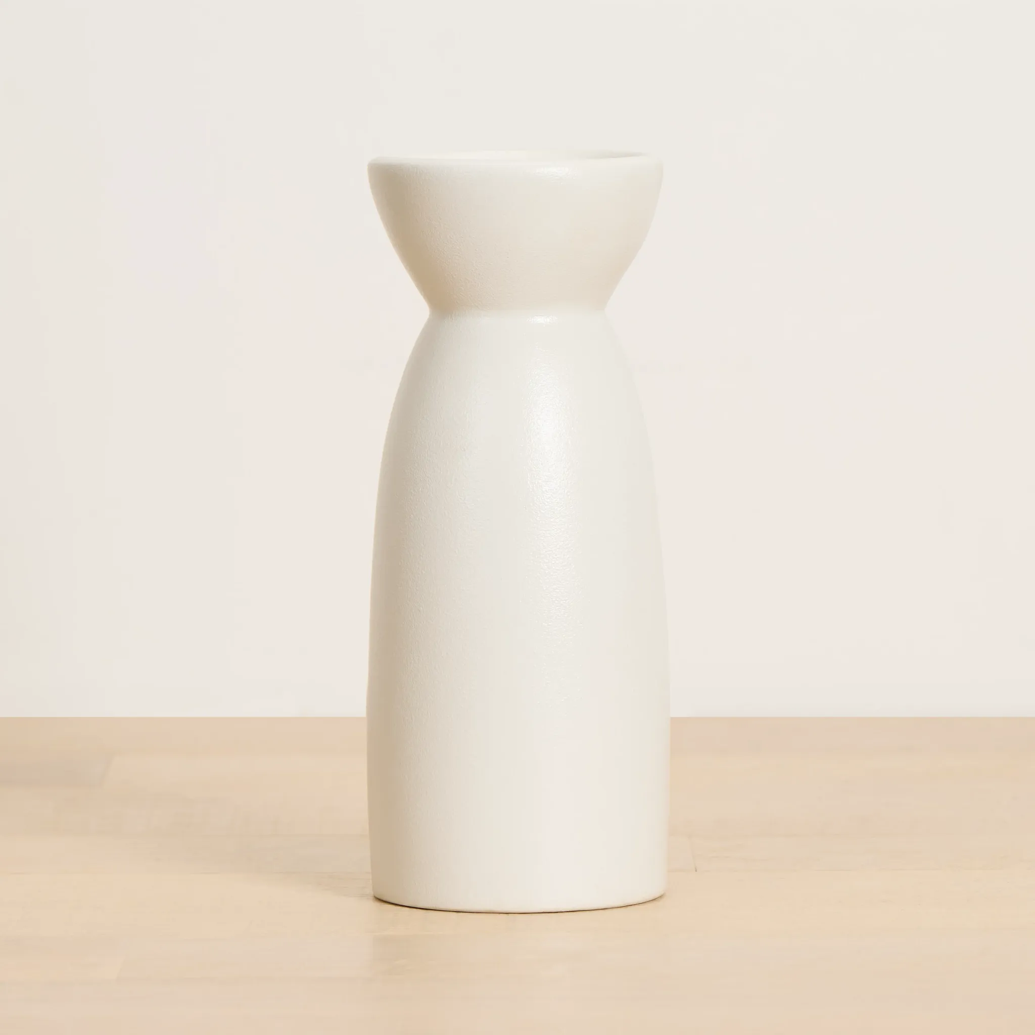 Olea White Medium Candle Holder