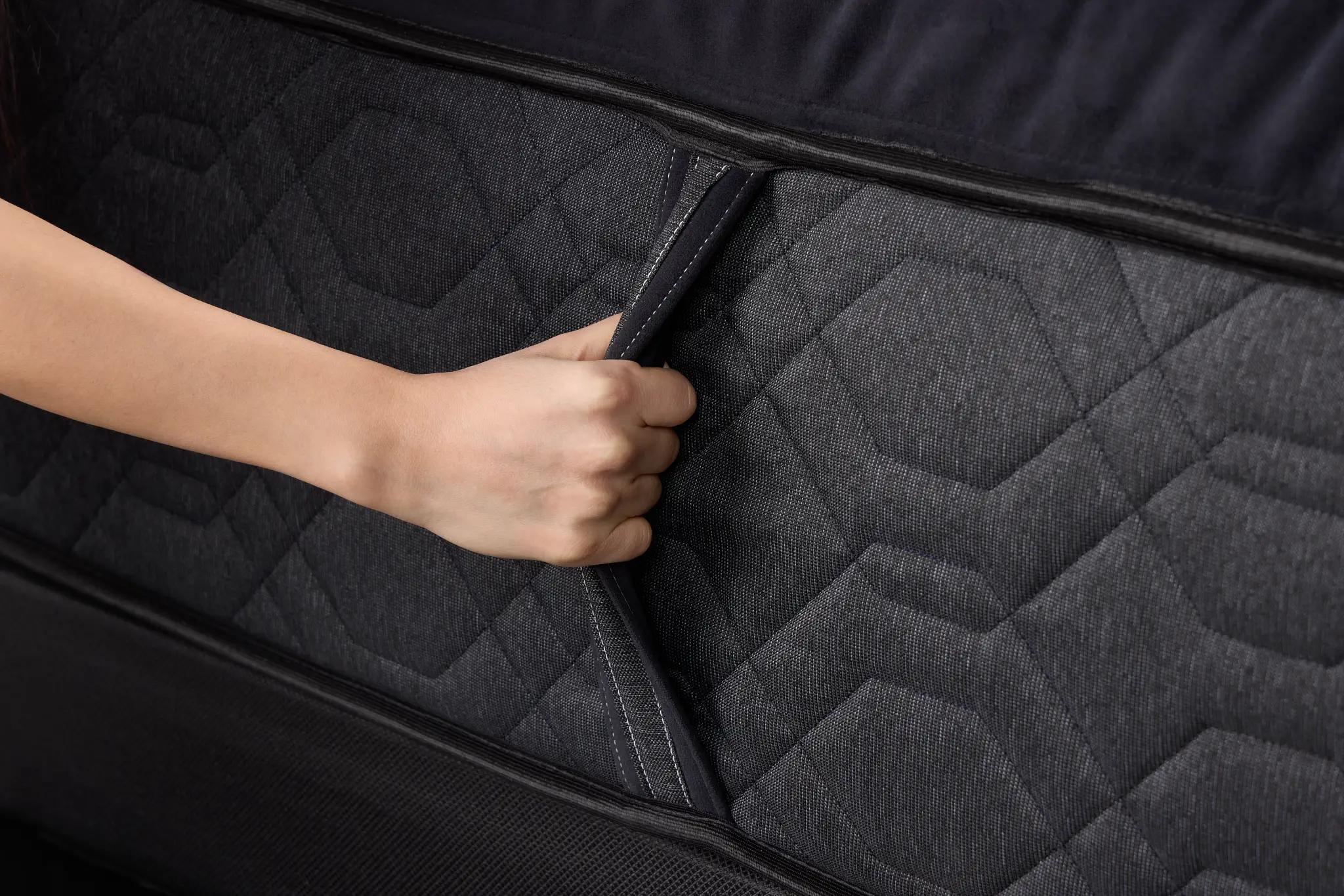 Beautyrest Black Series Four Summit 17.25" Plush Pillow Top Mattress Beautyrest Black Series Four Summit 17.25" Plush Pillow Top Mattress